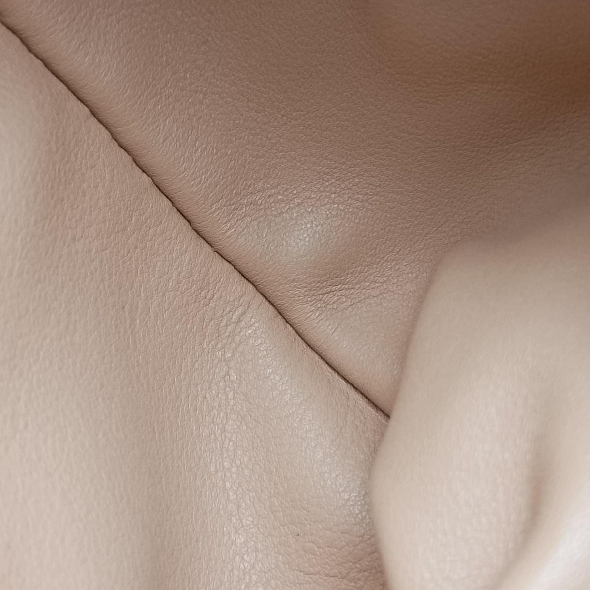 Secondhand Bottega Veneta The Chain Pouch Camel lambskin  shoulderbag | stylenewstar