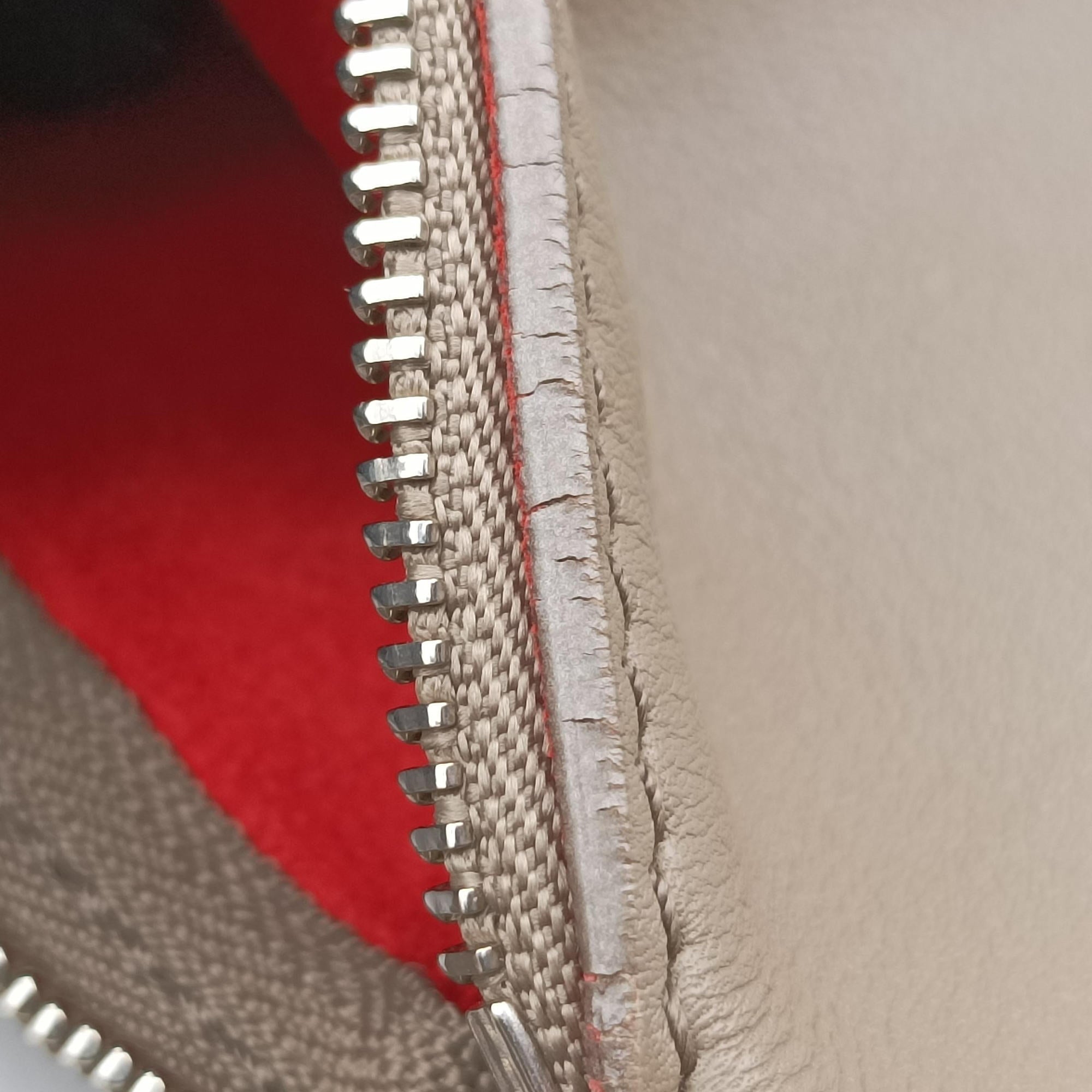 Pre-owned Celine Fortune cookie khaki Leather  shoulderbag | stylenewstar