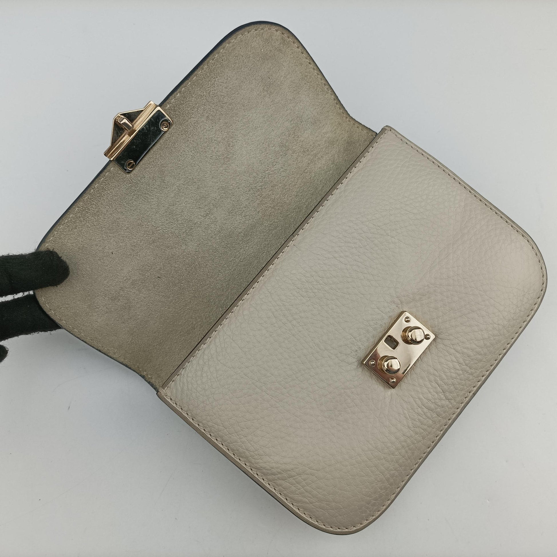 Rockstud Glam Lock White Leather Lot number unknownロックスタッズグラムロック ホワイト レザー 製番不明