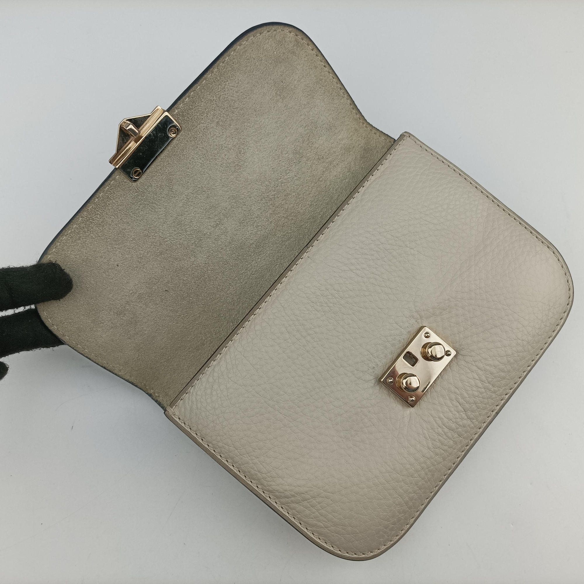 Rockstud Glam Lock White Leather Lot number unknownロックスタッズグラムロック ホワイト レザー 製番不明