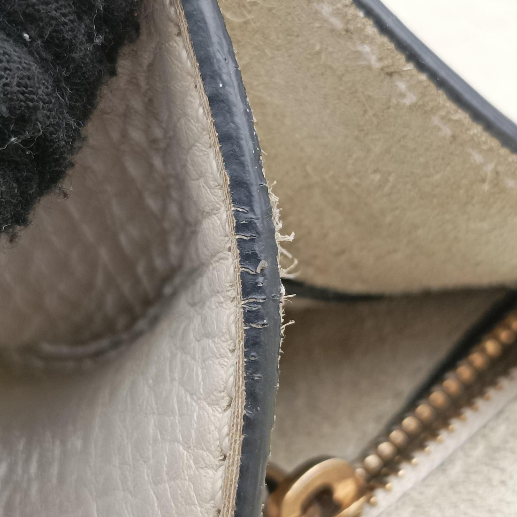 Rockstud Glam Lock White Leather Lot number unknownロックスタッズグラムロック ホワイト レザー 製番不明