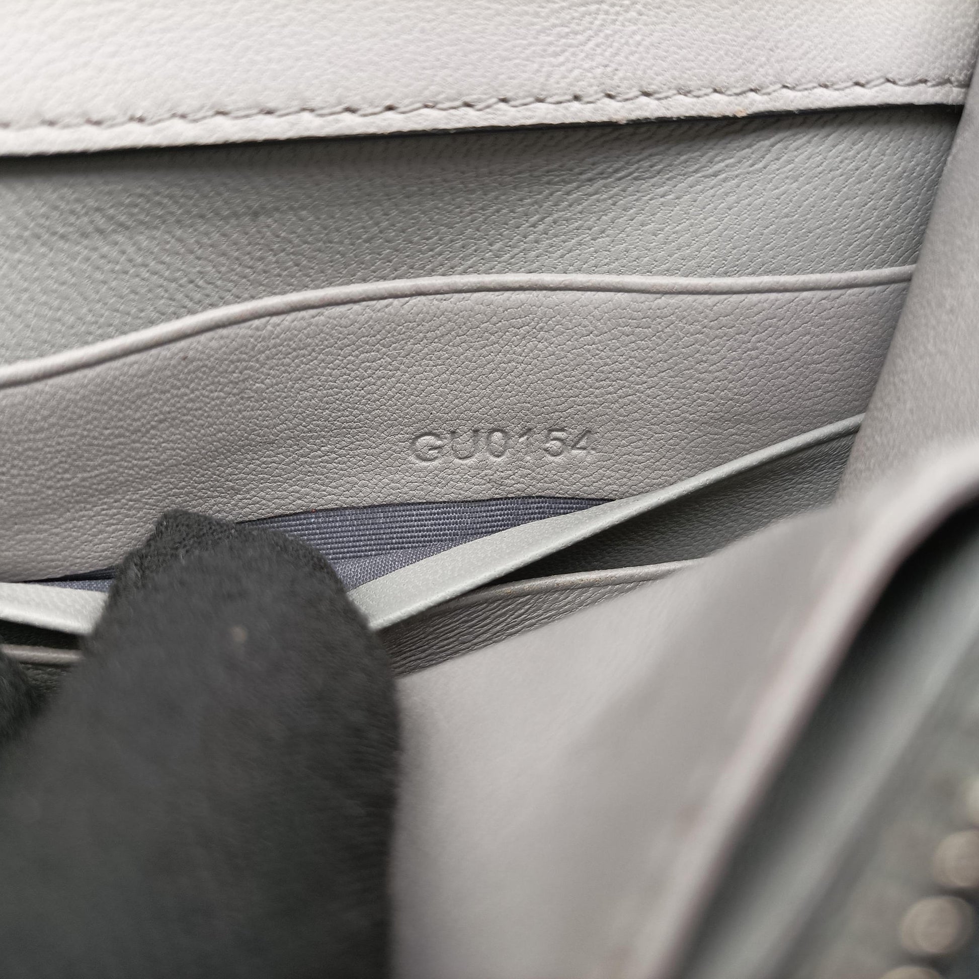 Logo Chain Grey Leather GU0154ロゴチェーン グレー レザー GU0154