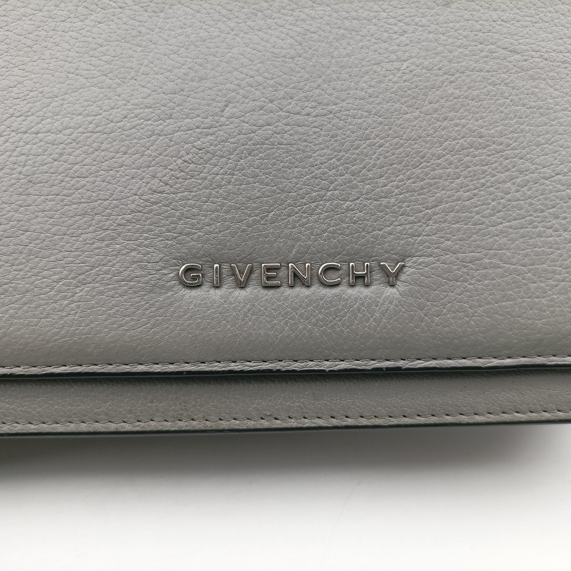 Logo Chain Grey Leather GU0154ロゴチェーン グレー レザー GU0154
