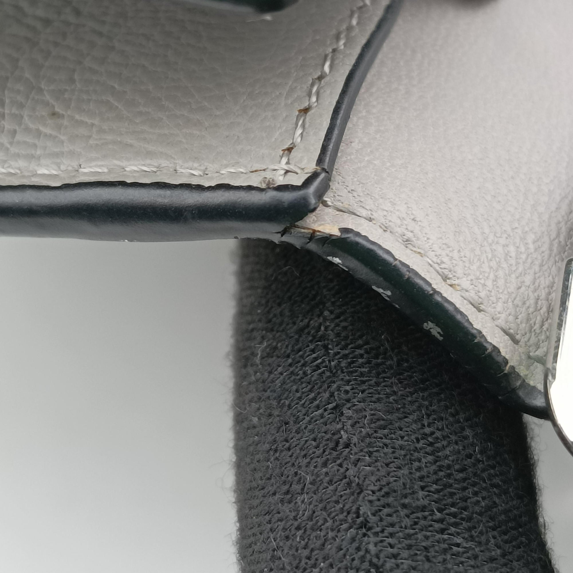 Logo Chain Grey Leather GU0154ロゴチェーン グレー レザー GU0154