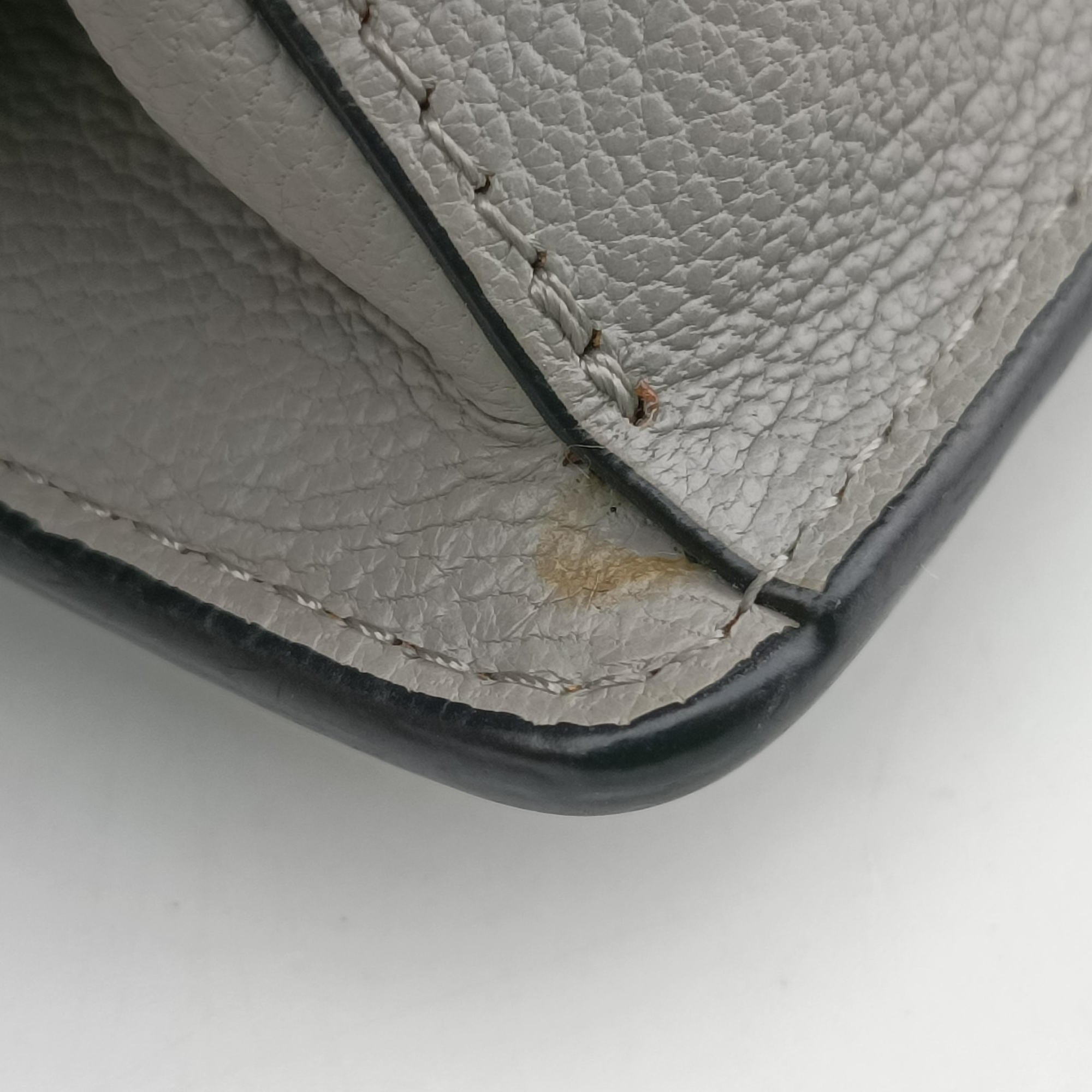 Logo Chain Grey Leather GU0154ロゴチェーン グレー レザー GU0154