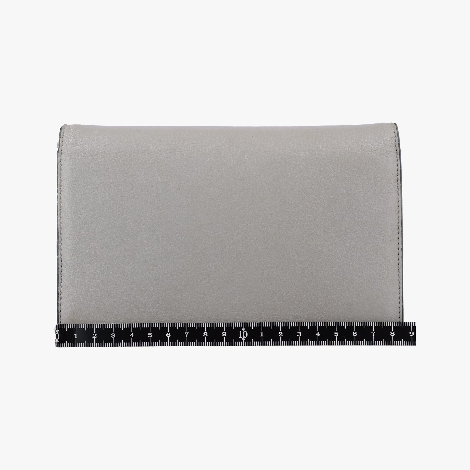 Logo Chain Grey Leather GU0154ロゴチェーン グレー レザー GU0154