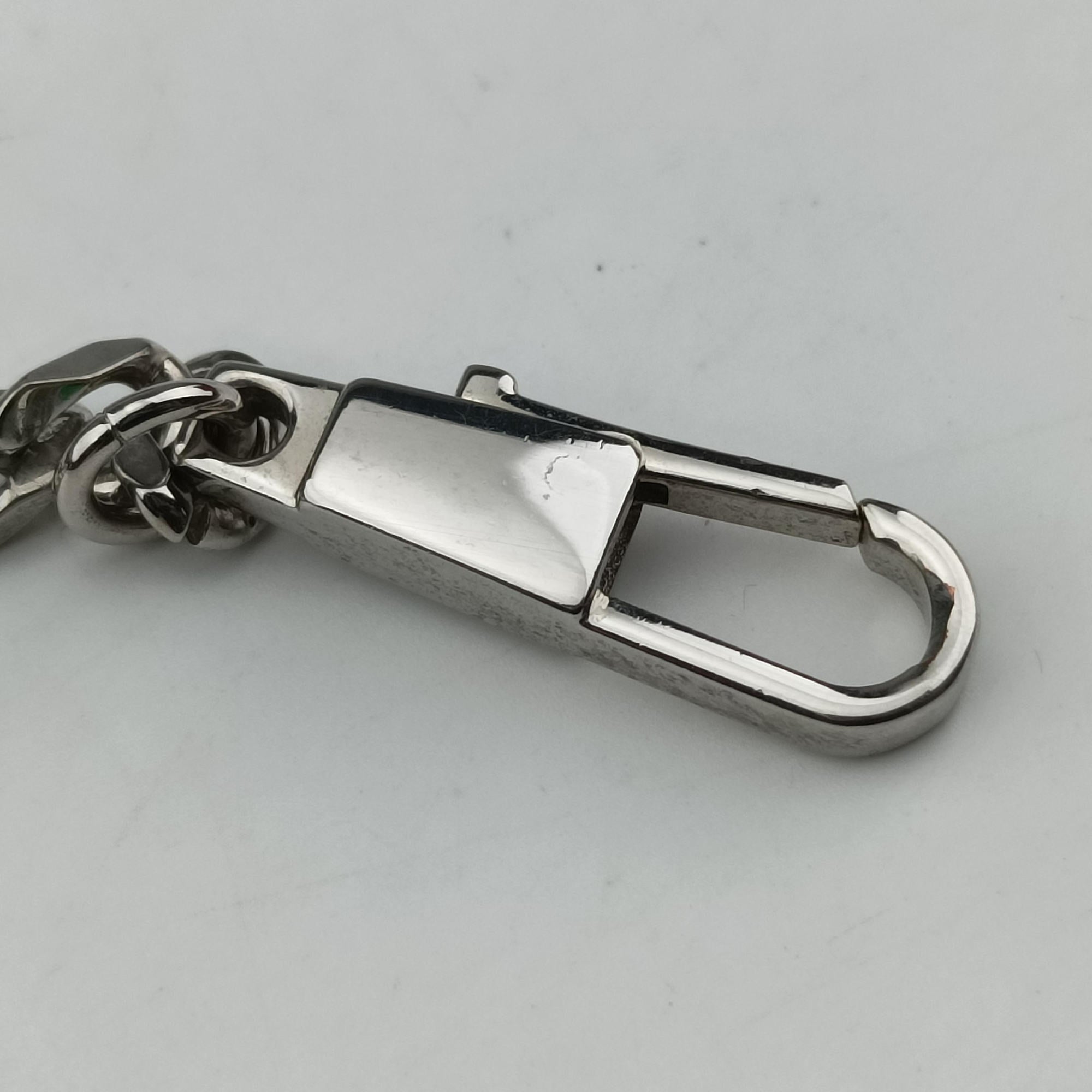 Logo Chain Grey Leather GU0154ロゴチェーン グレー レザー GU0154
