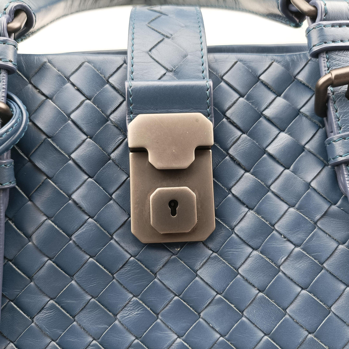 Roma Intrecciato Navy lambskin B06615315Vローマ イントレチャート ネイビー ラムスキン B06615315V