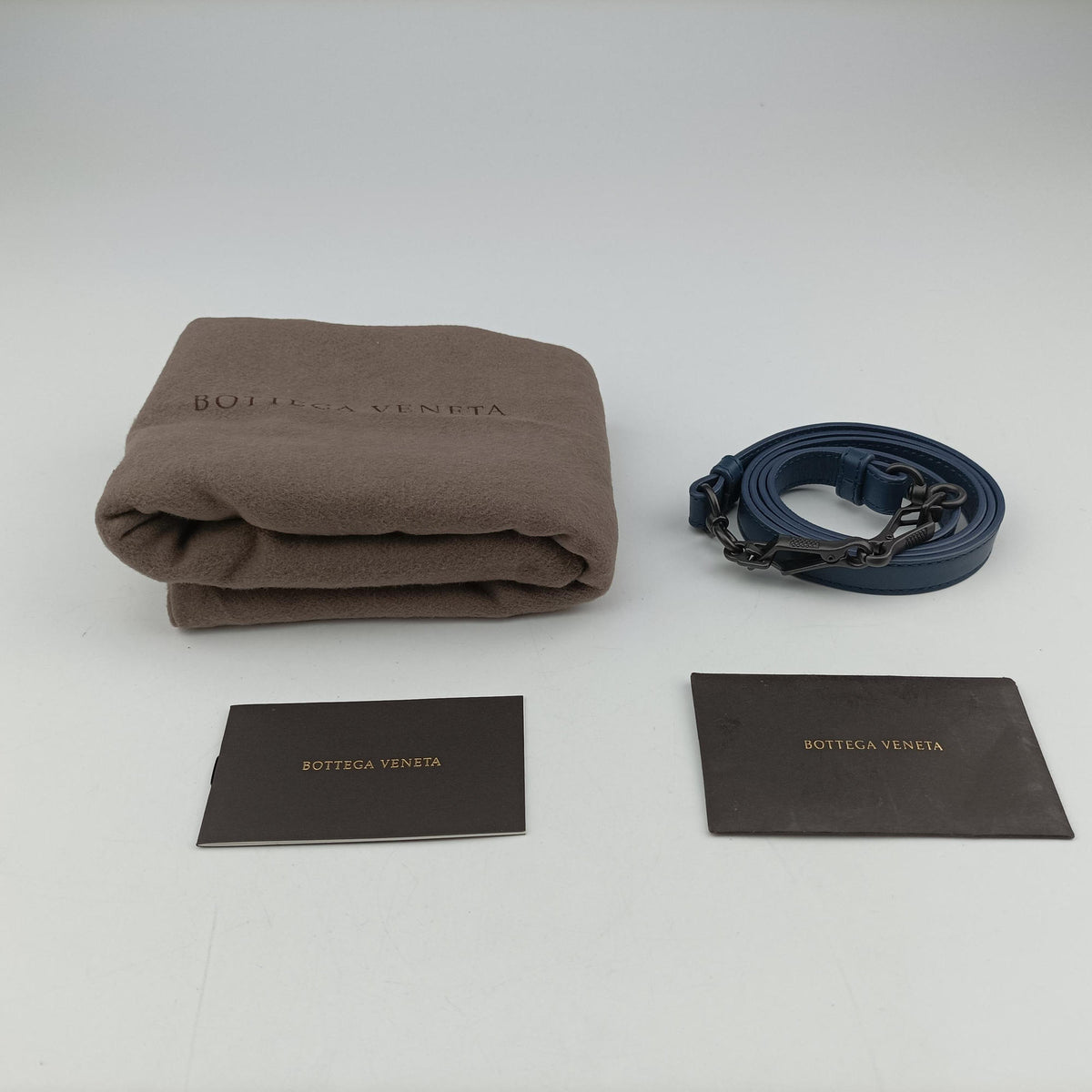 Roma Intrecciato Navy lambskin B06615315Vローマ イントレチャート ネイビー ラムスキン B06615315V