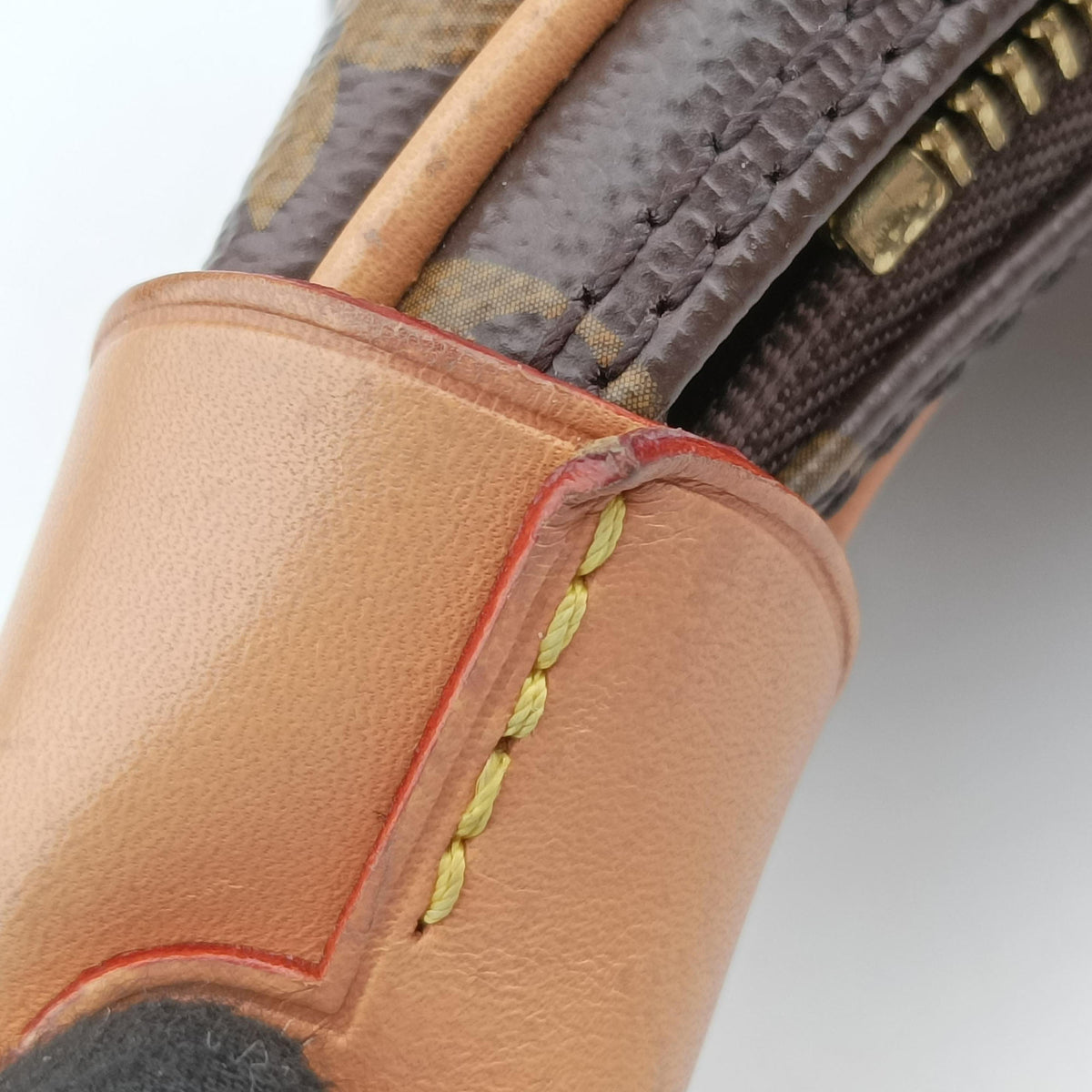Pre-owned Louis Vuitton LOOP Brown×Beige Monogram Canvas M81098 shoulderbag | stylenewstar