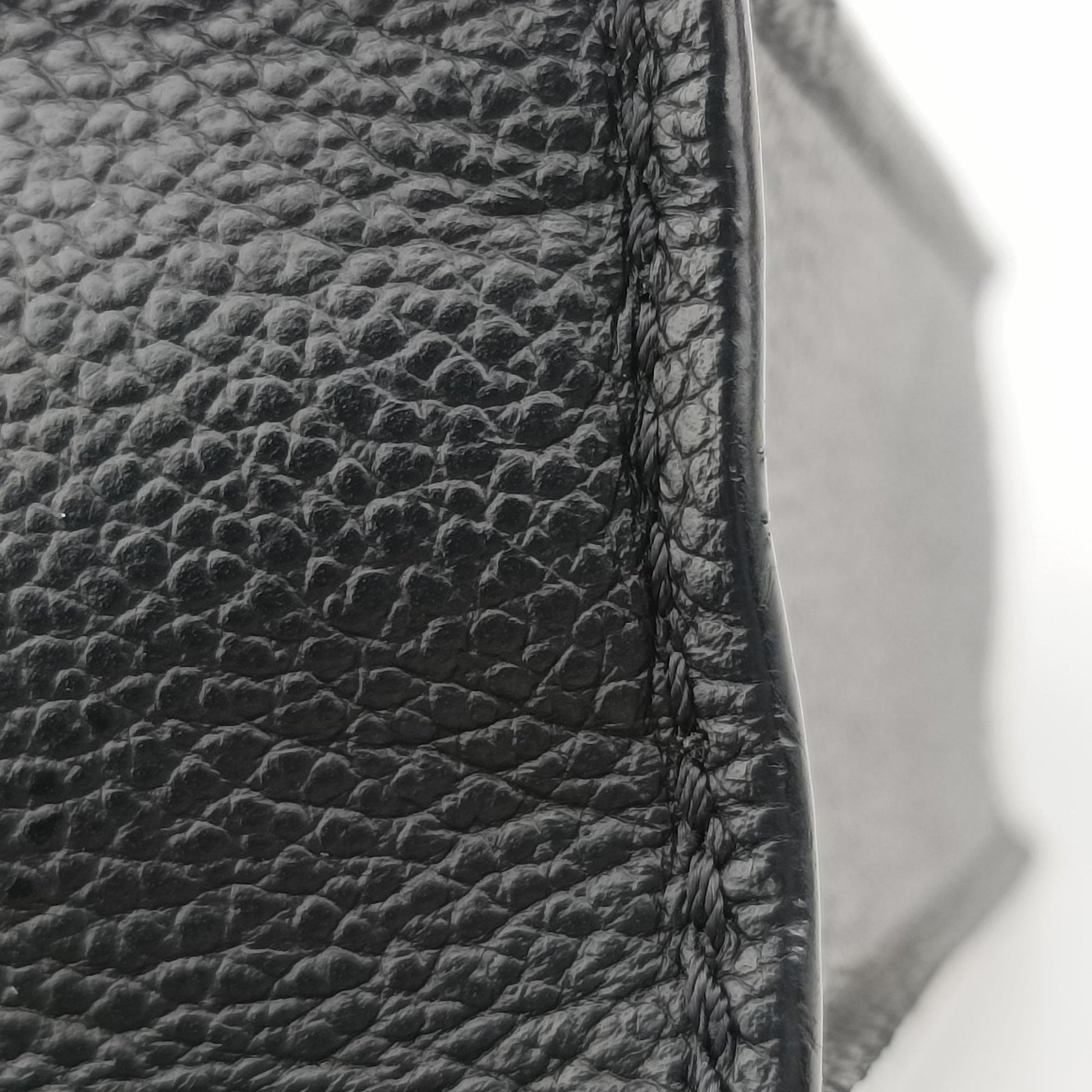Petite Sac Plat Noir Monogram Empreinte M81417 IC Chipプティットサックプラ ノワール モノグラムアンプラント M81417 ICチップ