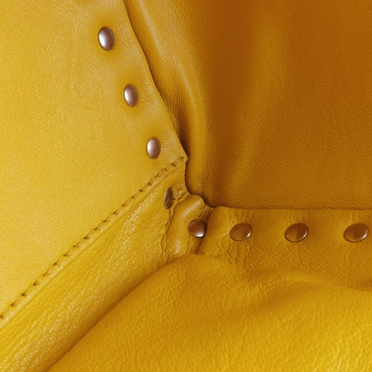 Rockstud Yellow × Black Leather BGJ540VK31ロックスタッズ イエロー × ブラック レザー BGJ540VK31