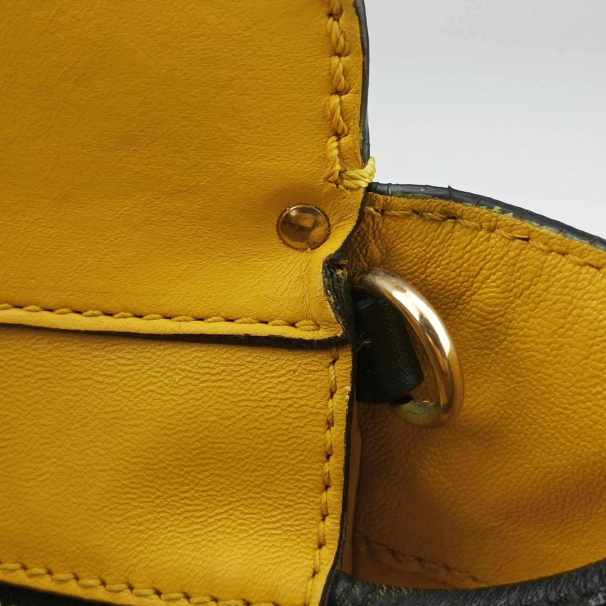 Rockstud Yellow × Black Leather BGJ540VK31ロックスタッズ イエロー × ブラック レザー BGJ540VK31