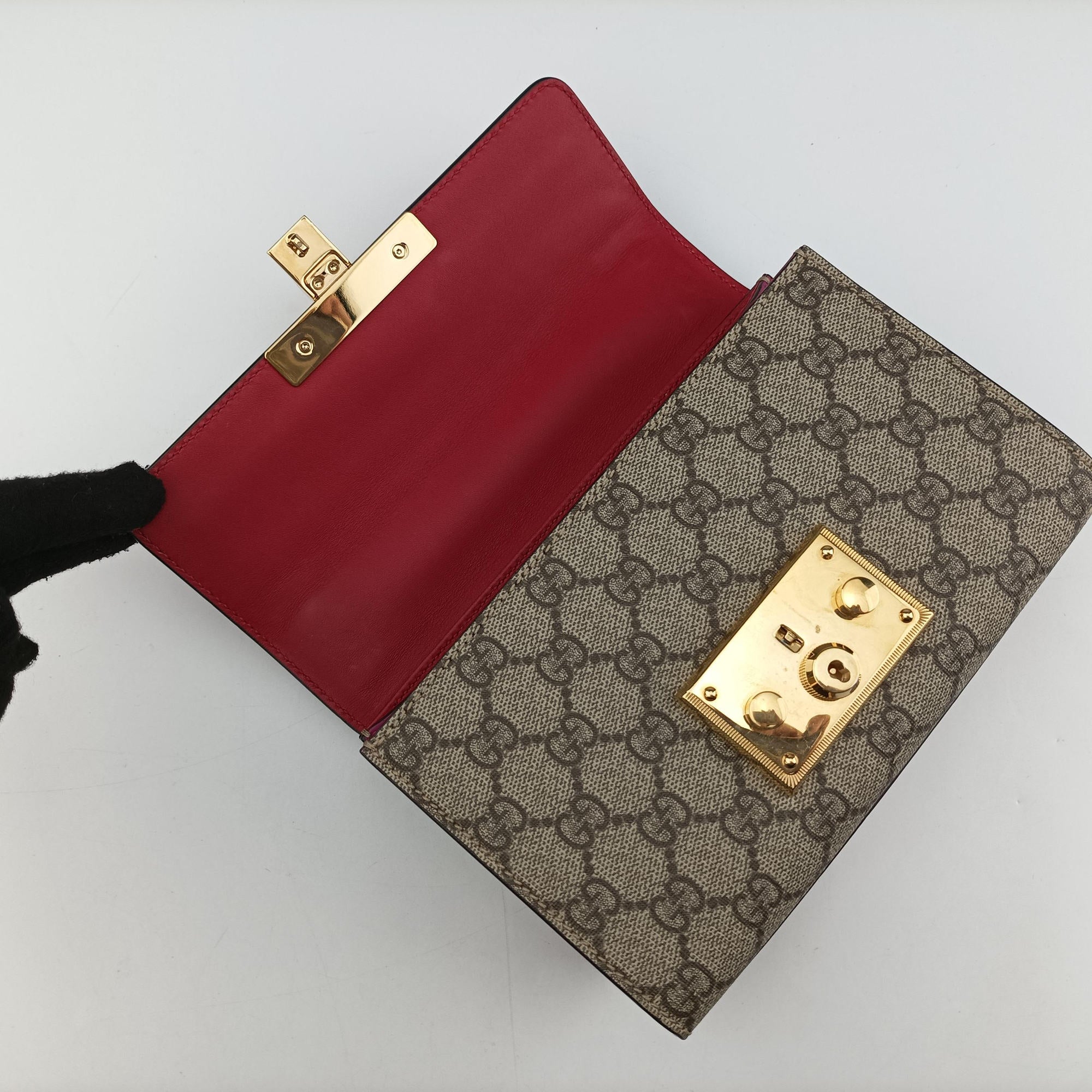 Padlock Beige×red×pink PVC coated canvas×Leather 409487 F023667693パドロック ベージュ×レッド×ピンク PVCコーティングキャンバス×レザー 409487 F023667693
