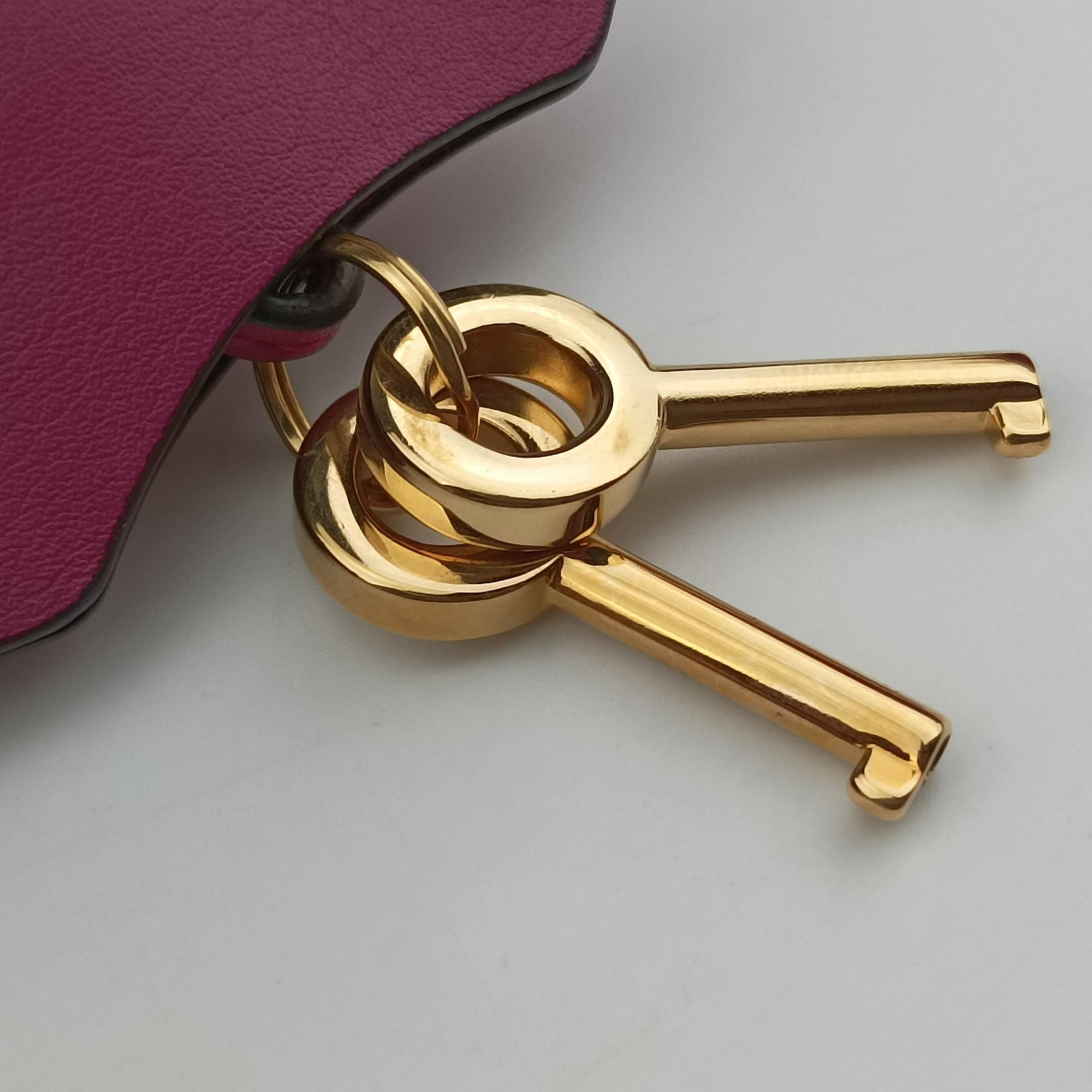 Padlock Beige×red×pink PVC coated canvas×Leather 409487 F023667693パドロック ベージュ×レッド×ピンク PVCコーティングキャンバス×レザー 409487 F023667693