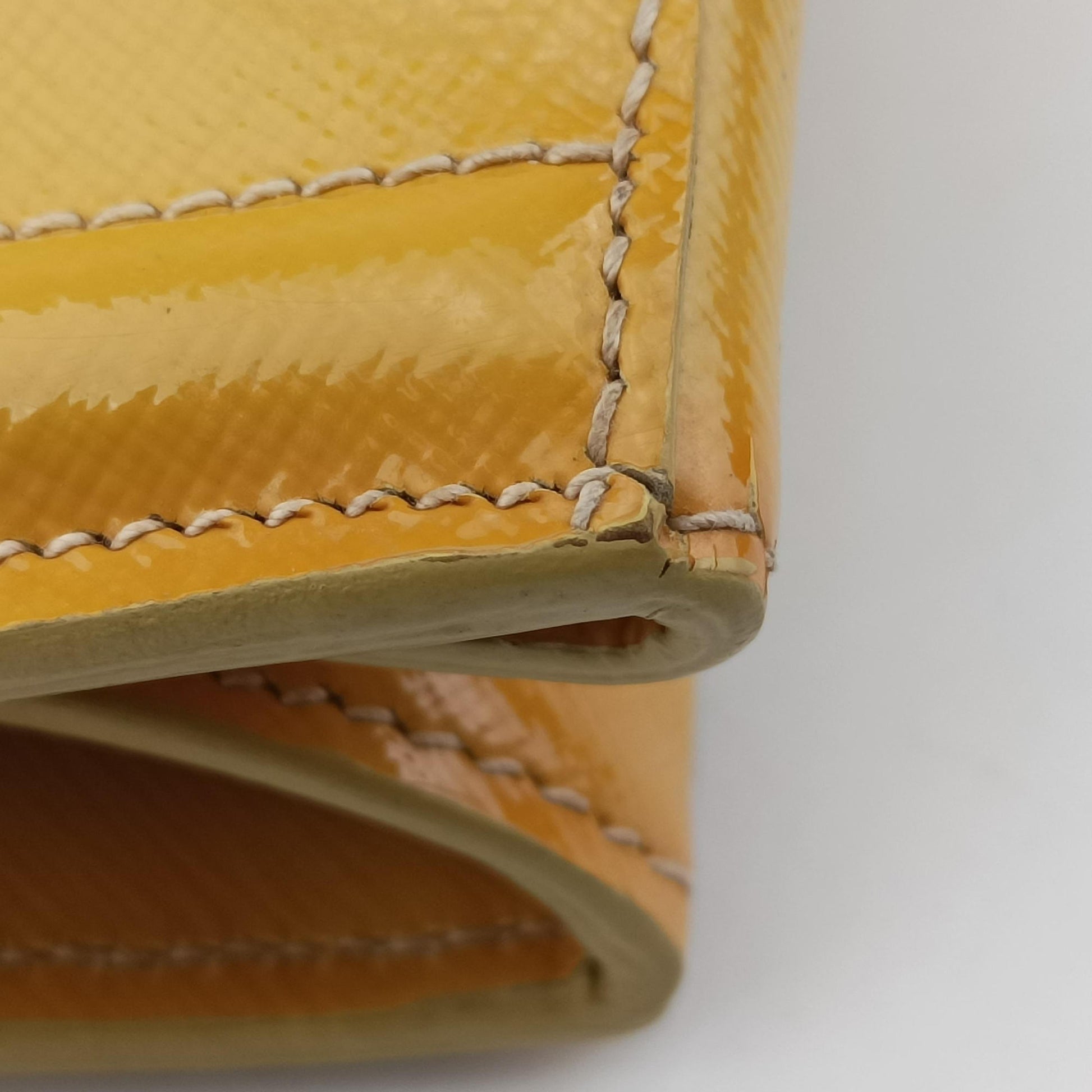 Parabole Tote Yellow SAFFIANO Leather BN2411 7 Bパラボラトート イエロー サフィアーノレザー BN2411 7 B