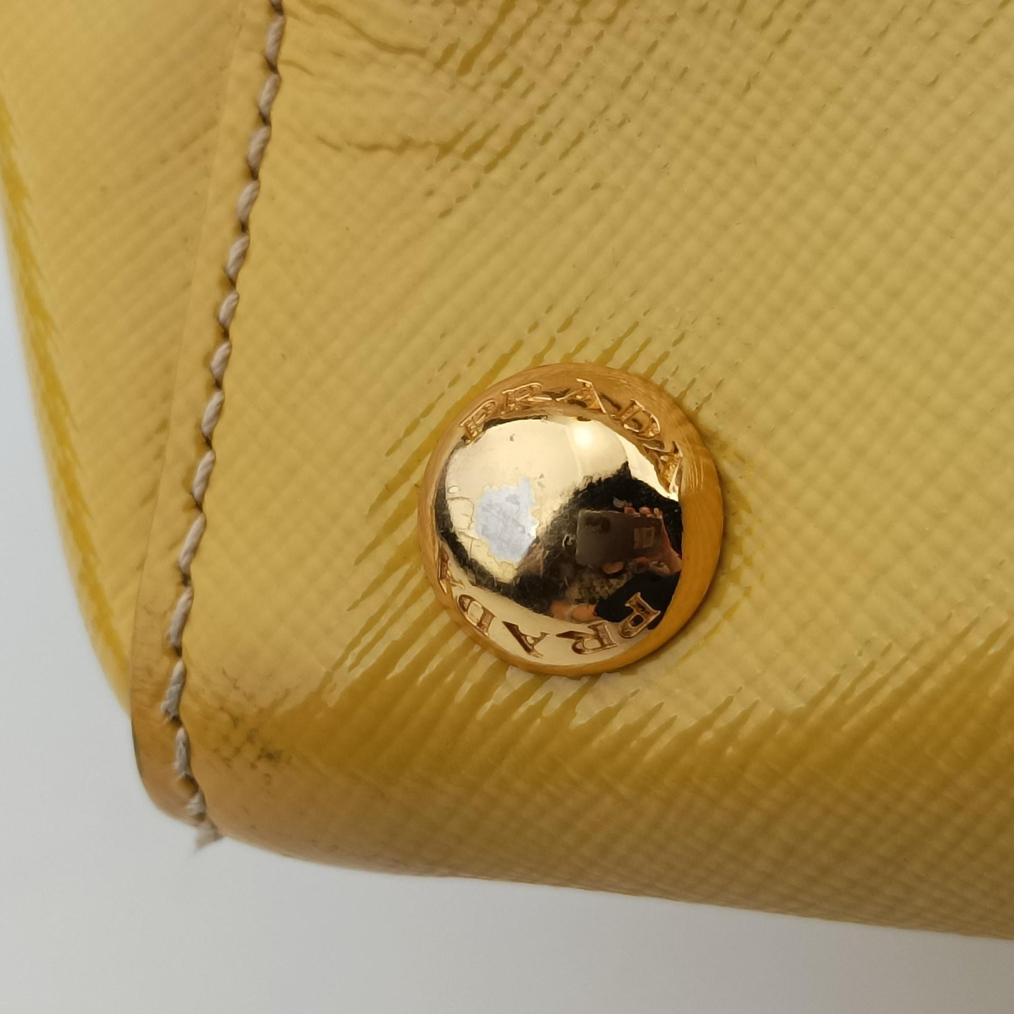 Parabole Tote Yellow SAFFIANO Leather BN2411 7 Bパラボラトート イエロー サフィアーノレザー BN2411 7 B