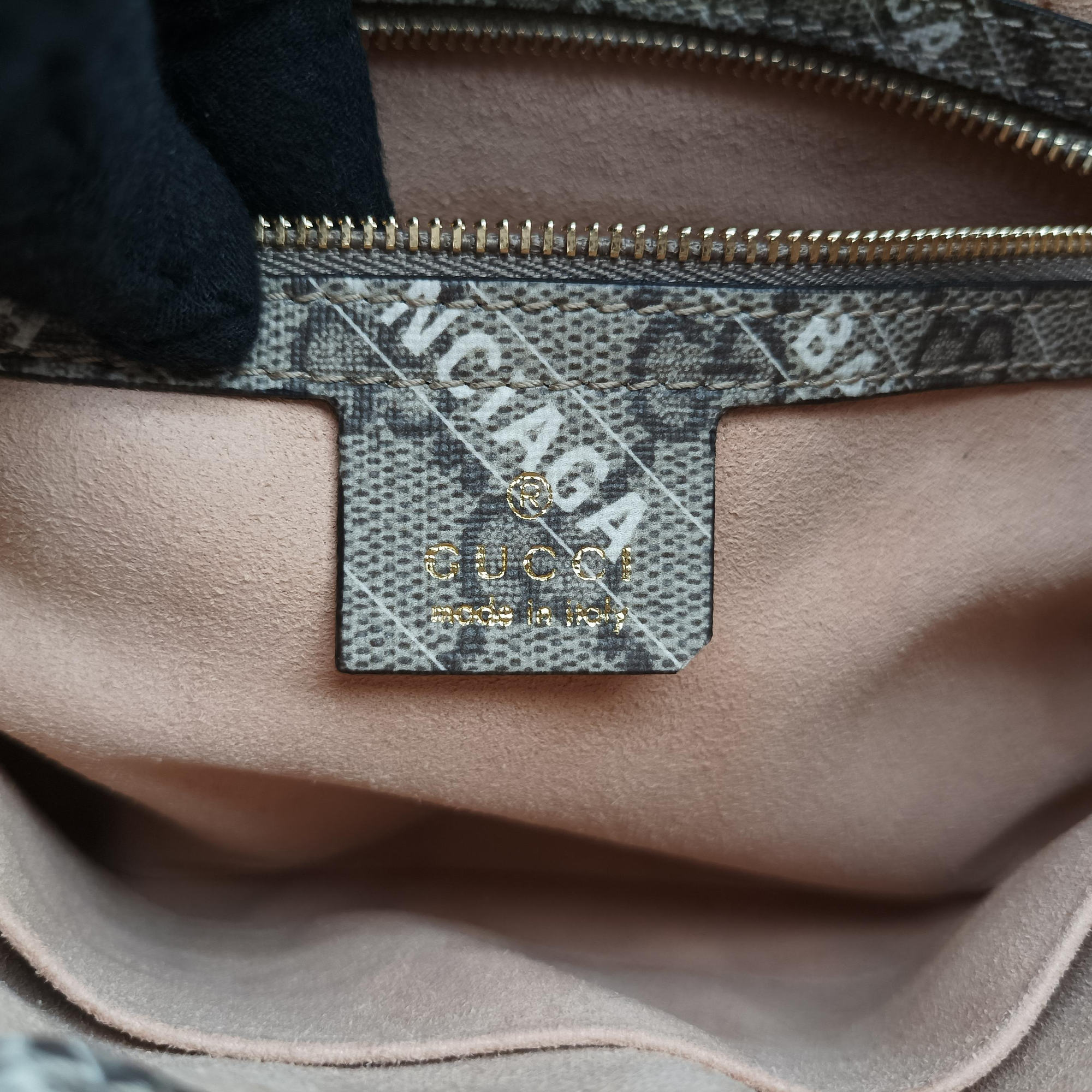 Balenciaga collaboration The Hacker Project Jackie 1961 beige×red×green PVC coated canvas 636706 B036566438バレンシアガ コラボ ザ ハッカー プロジェクト ジャッキー 1961 ベージュ×レッド×グリーン PVCコーティングキャンバス 636706 B036566438