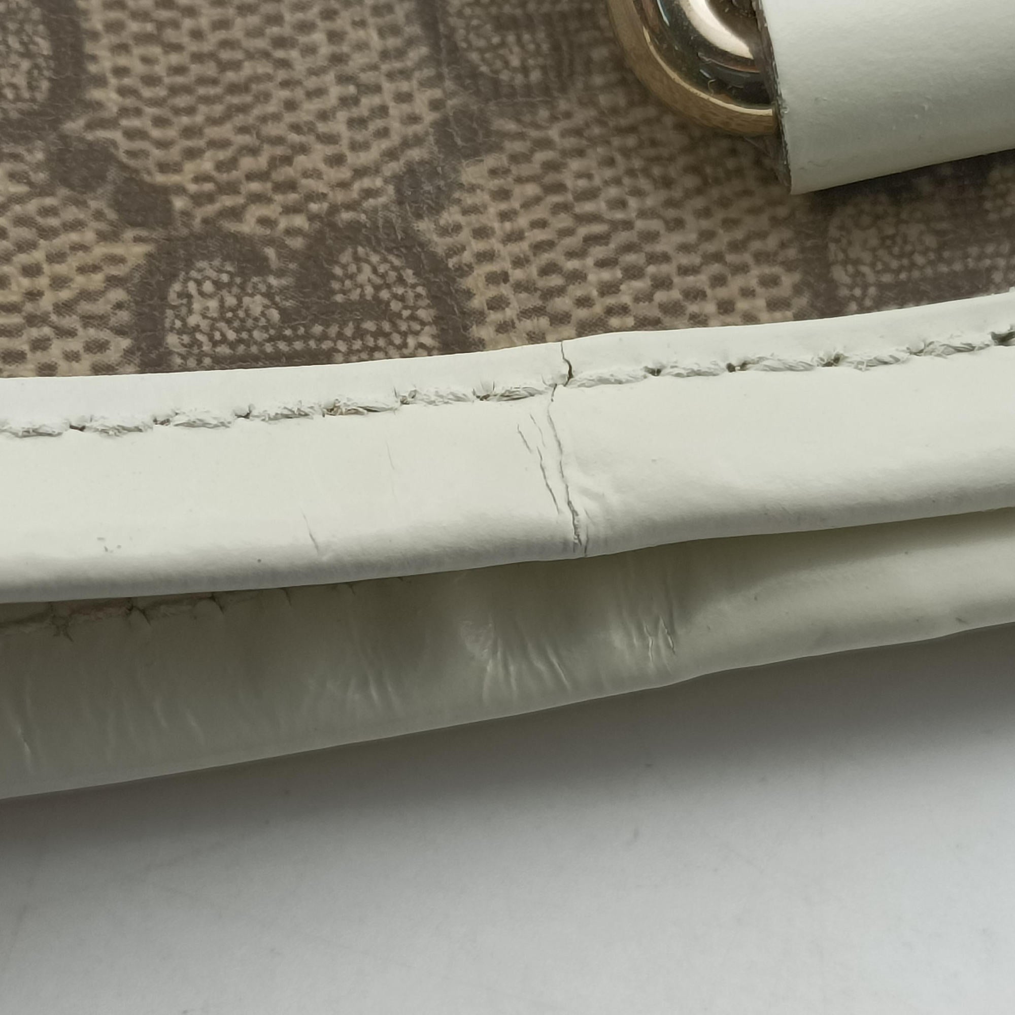 GG Supreme GG Plus heart flower beige×white PVC coated canvas×Leather 197953 C2795417GGスプリーム GGプラス ハート フラワー ベージュ×ホワイト PVCコーティングキャンバス×レザー 197953 C2795417