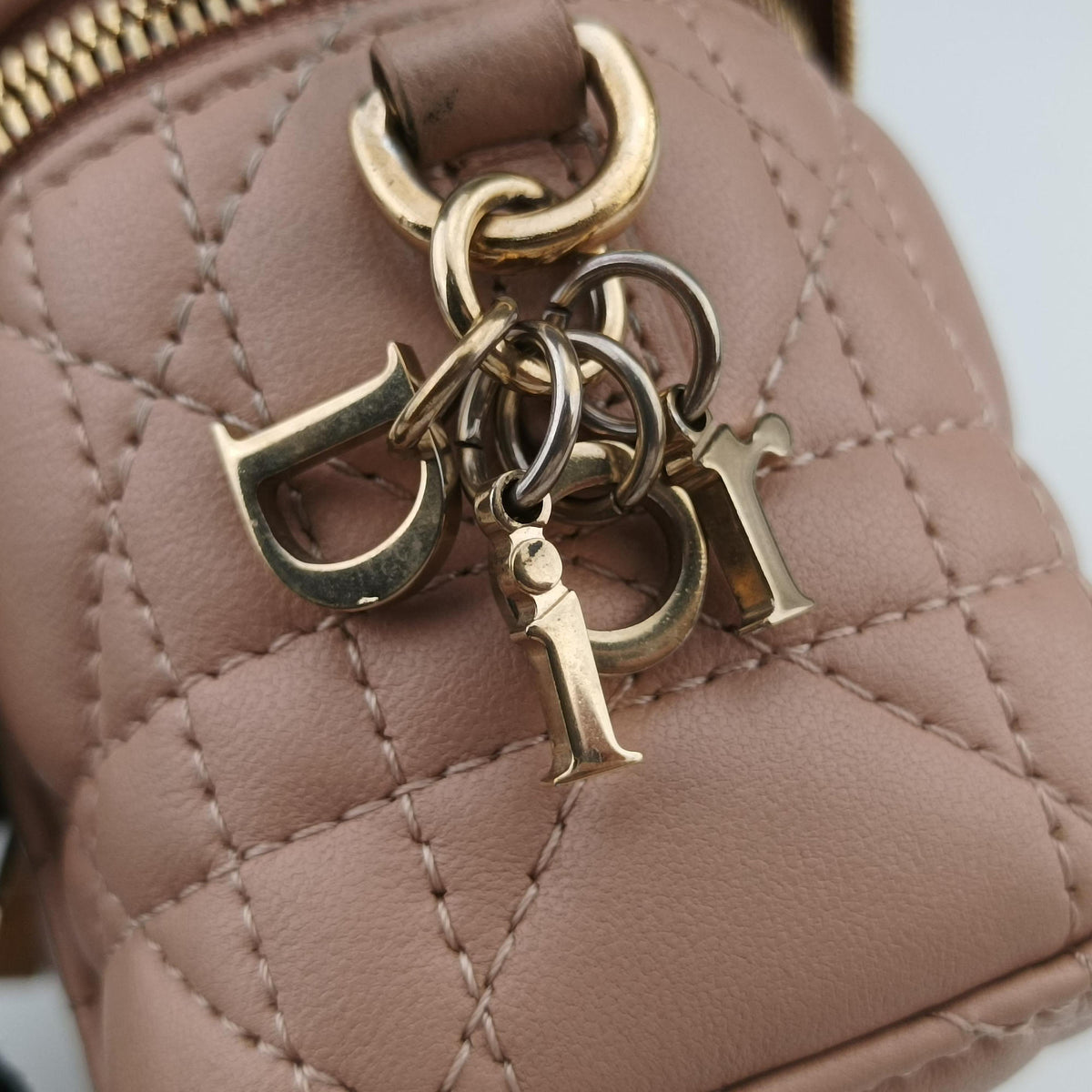 Lady Dior micro vanity Pink lambskin Lot number unknownレディディオール マイクロ ヴァニティ ピンク ラムスキン 製番不明