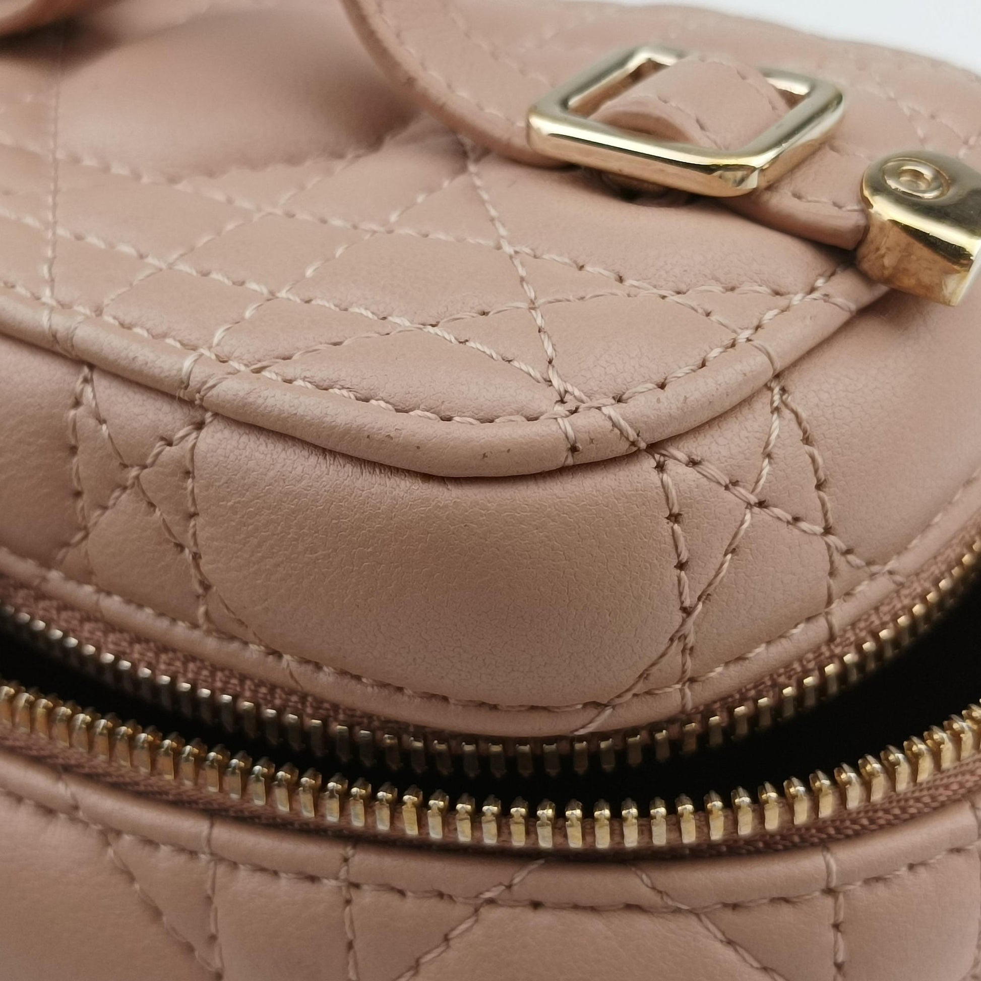 Lady Dior micro vanity Pink lambskin Lot number unknownレディディオール マイクロ ヴァニティ ピンク ラムスキン 製番不明
