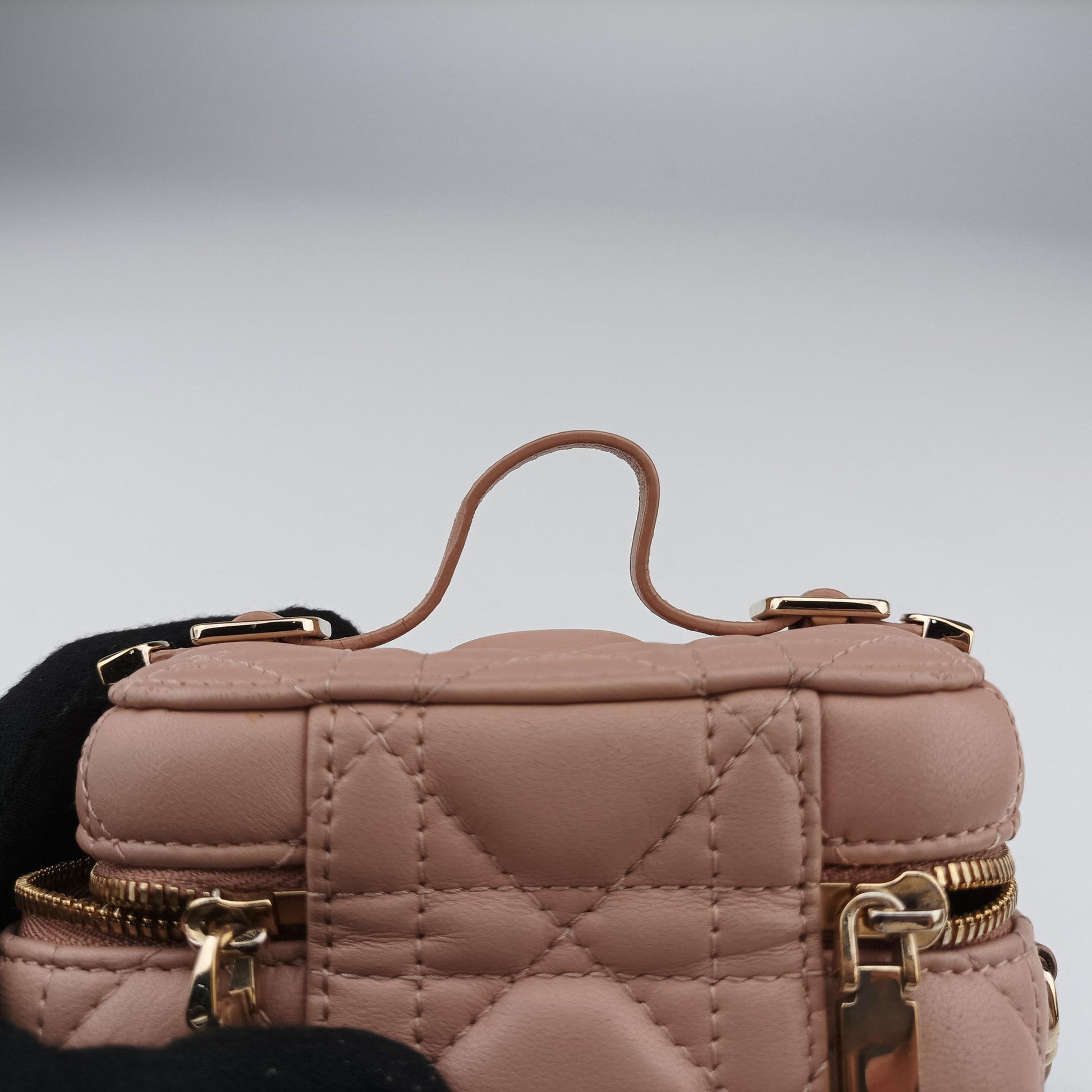 Lady Dior micro vanity Pink lambskin Lot number unknownレディディオール マイクロ ヴァニティ ピンク ラムスキン 製番不明