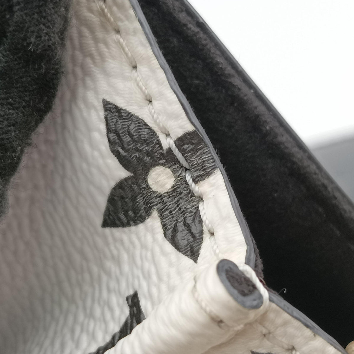 Wynwood PM Noir × White Monogram Canvas×Vernis×Epi M90445 NZ2119 IC Chipワインウッド PM ノワール×ホワイト モノグラムキャンバス×ヴェルニ×エピ M90445 NZ2119 ICチップ
