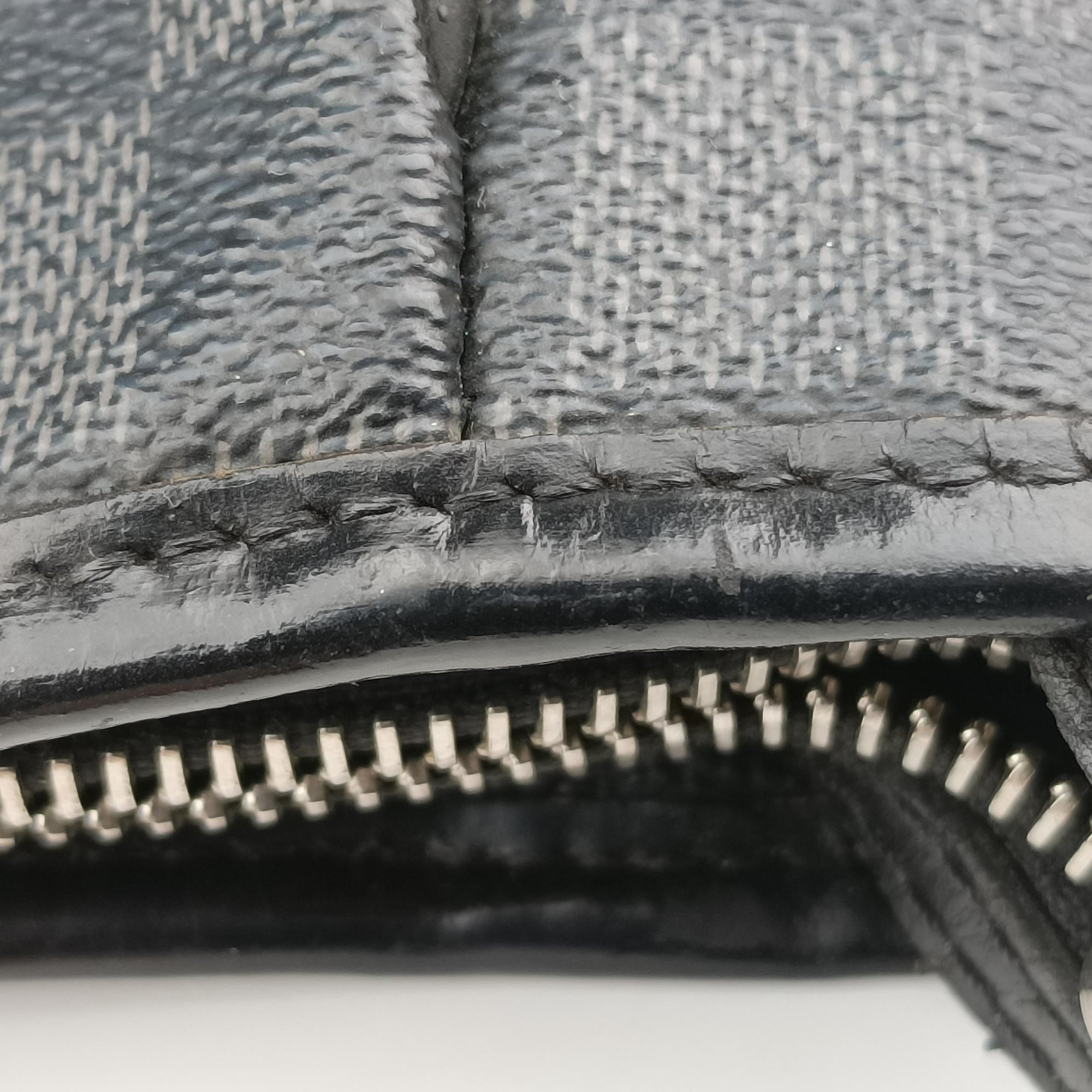 Secondhand Louis Vuitton Tadao Graphite Damier Graphite N41259 handbag | stylenewstar
