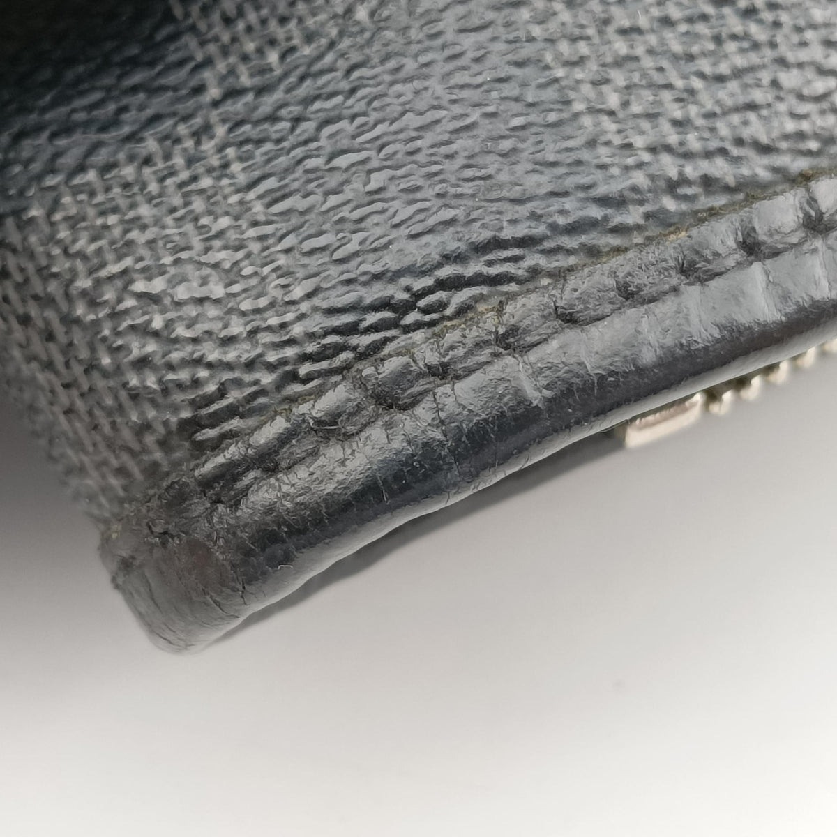 Secondhand Louis Vuitton Tadao Graphite Damier Graphite N41259 handbag | stylenewstar