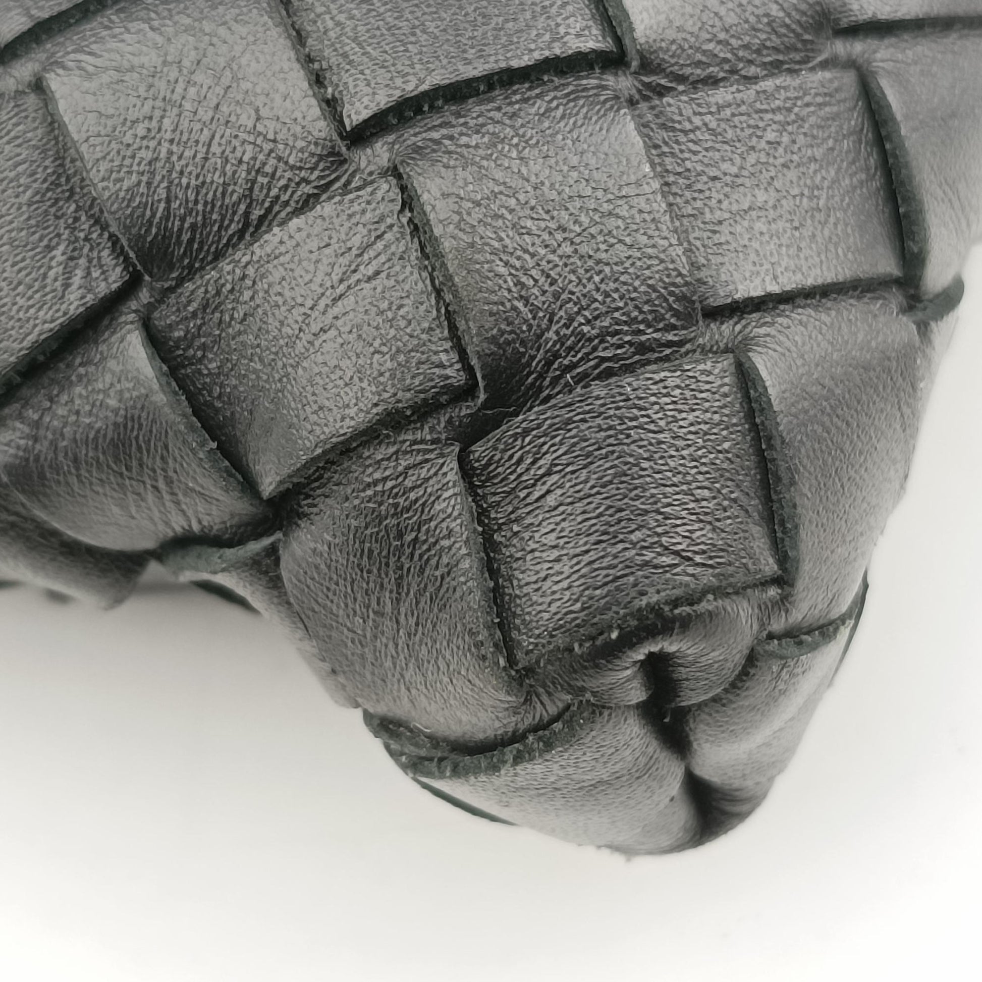 Intrecciato Black lambskin B05995347Yイントレチャート ブラック ラムスキン B05995347Y