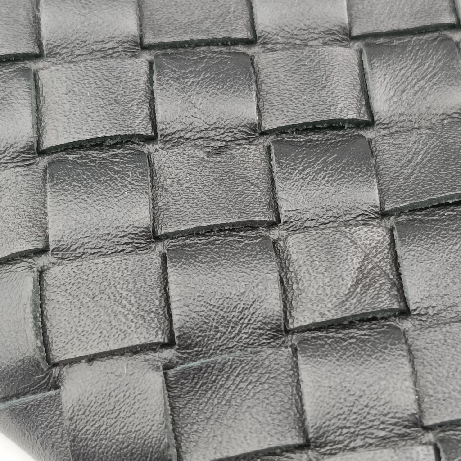 Intrecciato Black lambskin B05995347Yイントレチャート ブラック ラムスキン B05995347Y