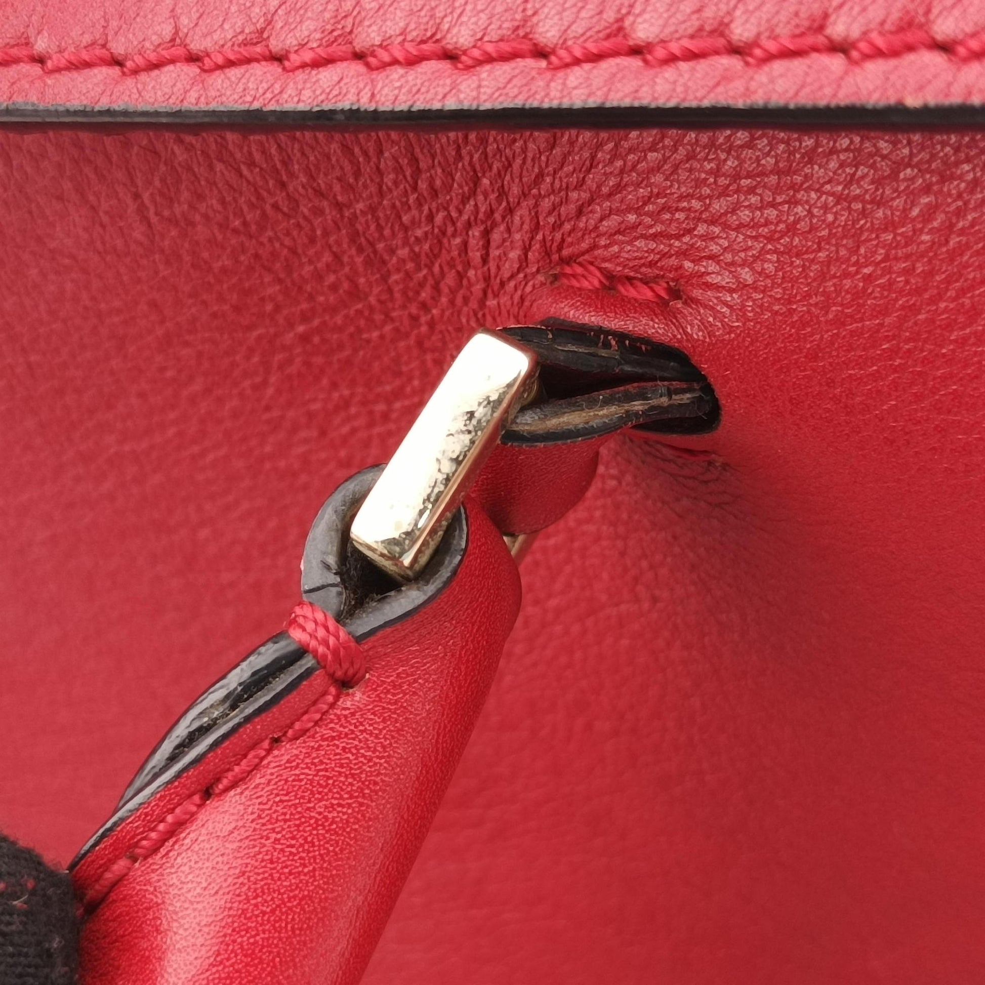 Pre-owned Valentino Buckle Strappy Satchel Red Leather  shoulderbag | stylenewstar
