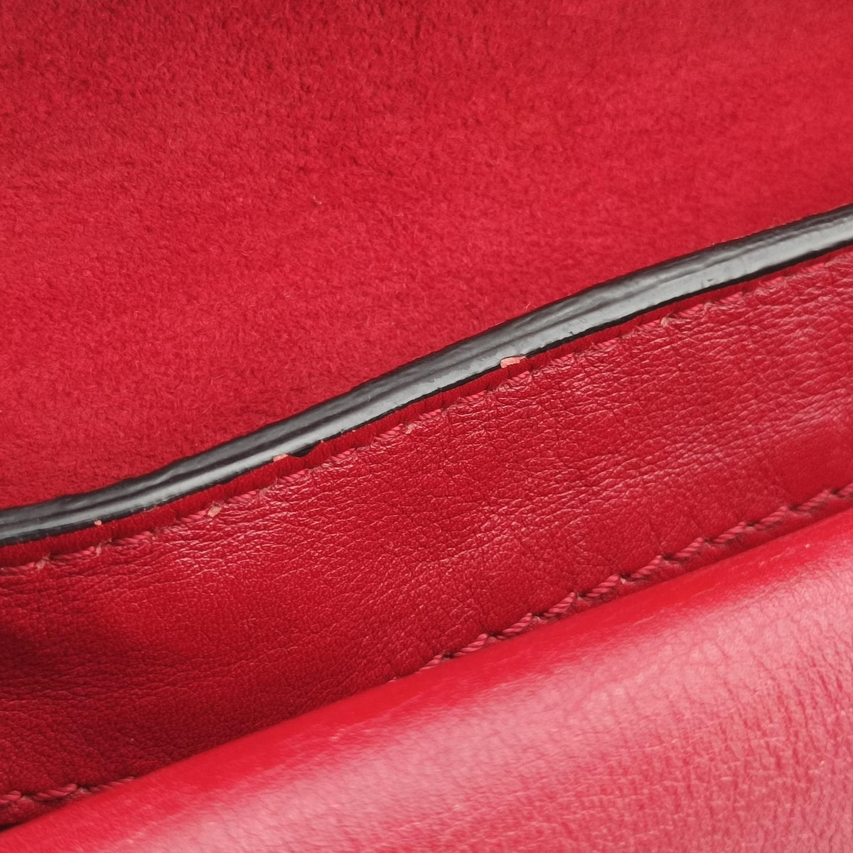 Pre-owned Valentino Buckle Strappy Satchel Red Leather  shoulderbag | stylenewstar