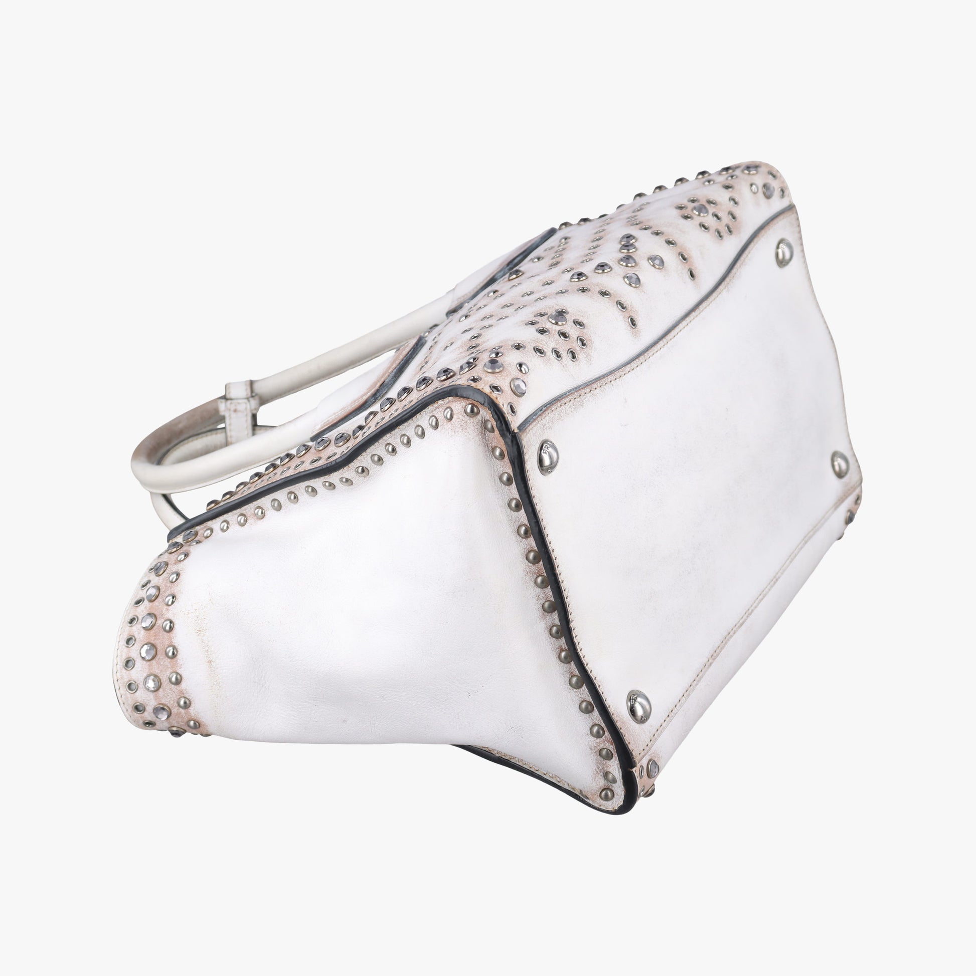 Pre-owned Prada Vitello Vintage Studded Sound White Leather  shoulderbag | stylenewstar