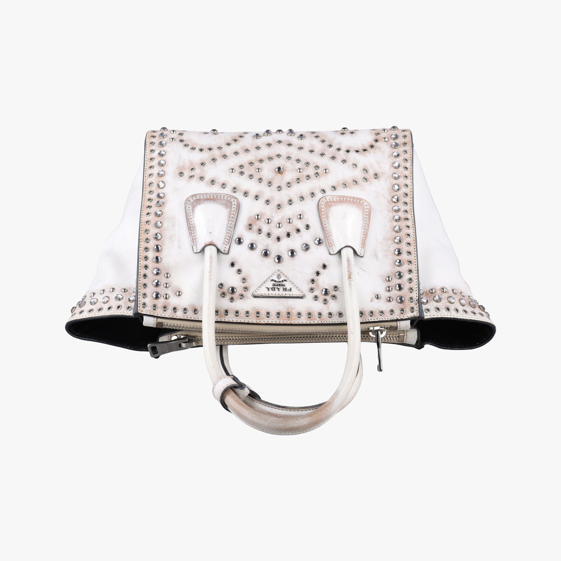Pre-owned Prada Vitello Vintage Studded Sound White Leather  shoulderbag | stylenewstar