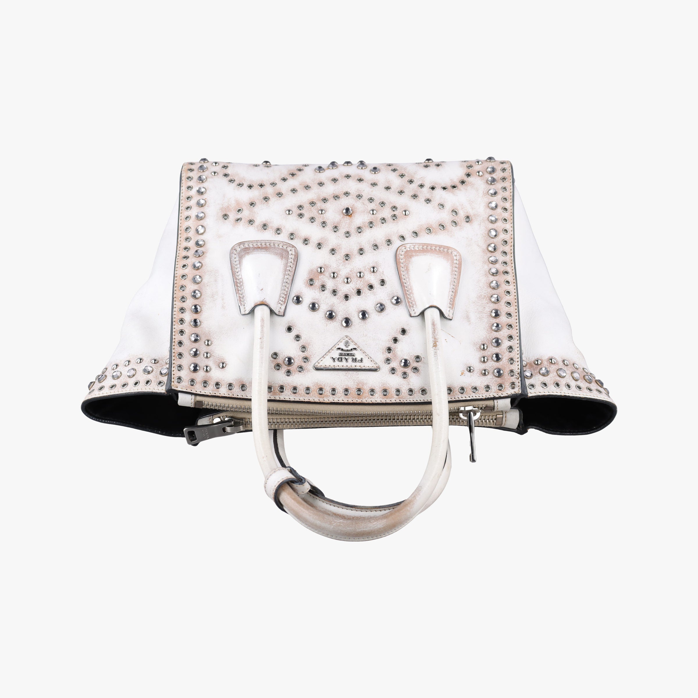 Pre-owned Prada Vitello Vintage Studded Sound White Leather  shoulderbag | stylenewstar