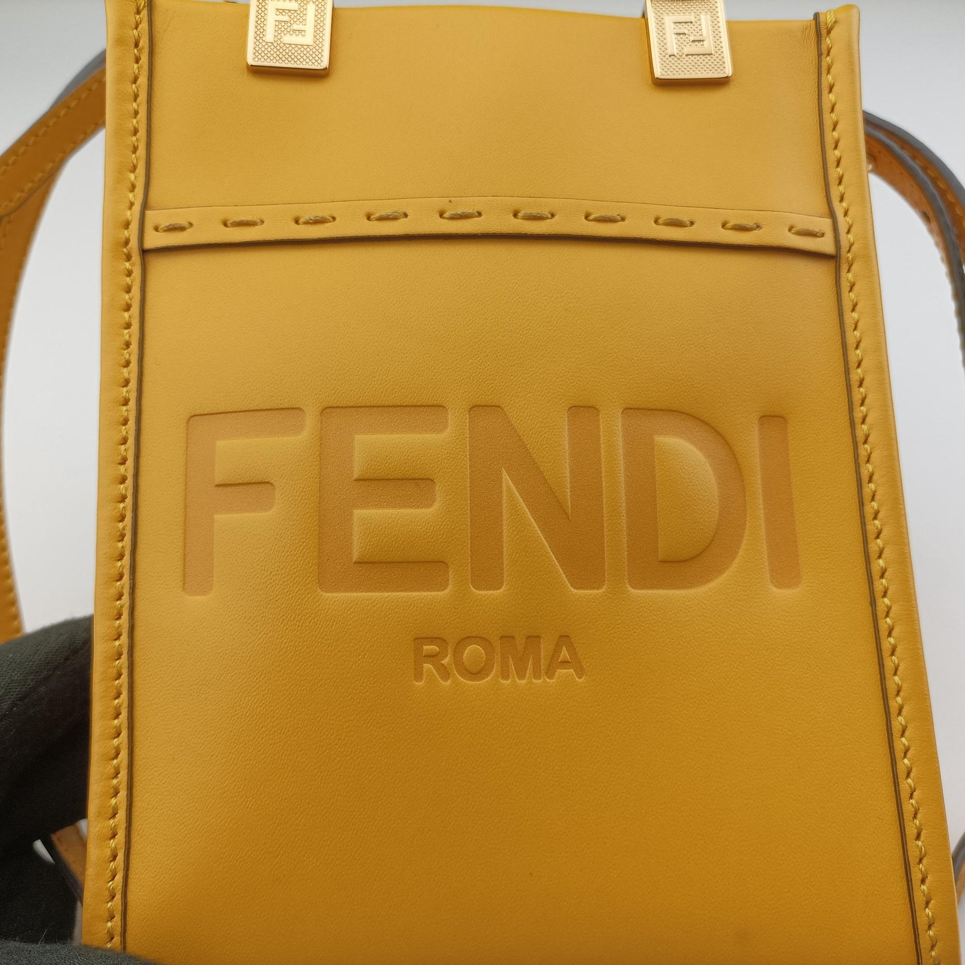 Pre-owned Fendi MINI SUNSHINE SHOPPER Yellow Leather 8BS051 shoulderbag | stylenewstar