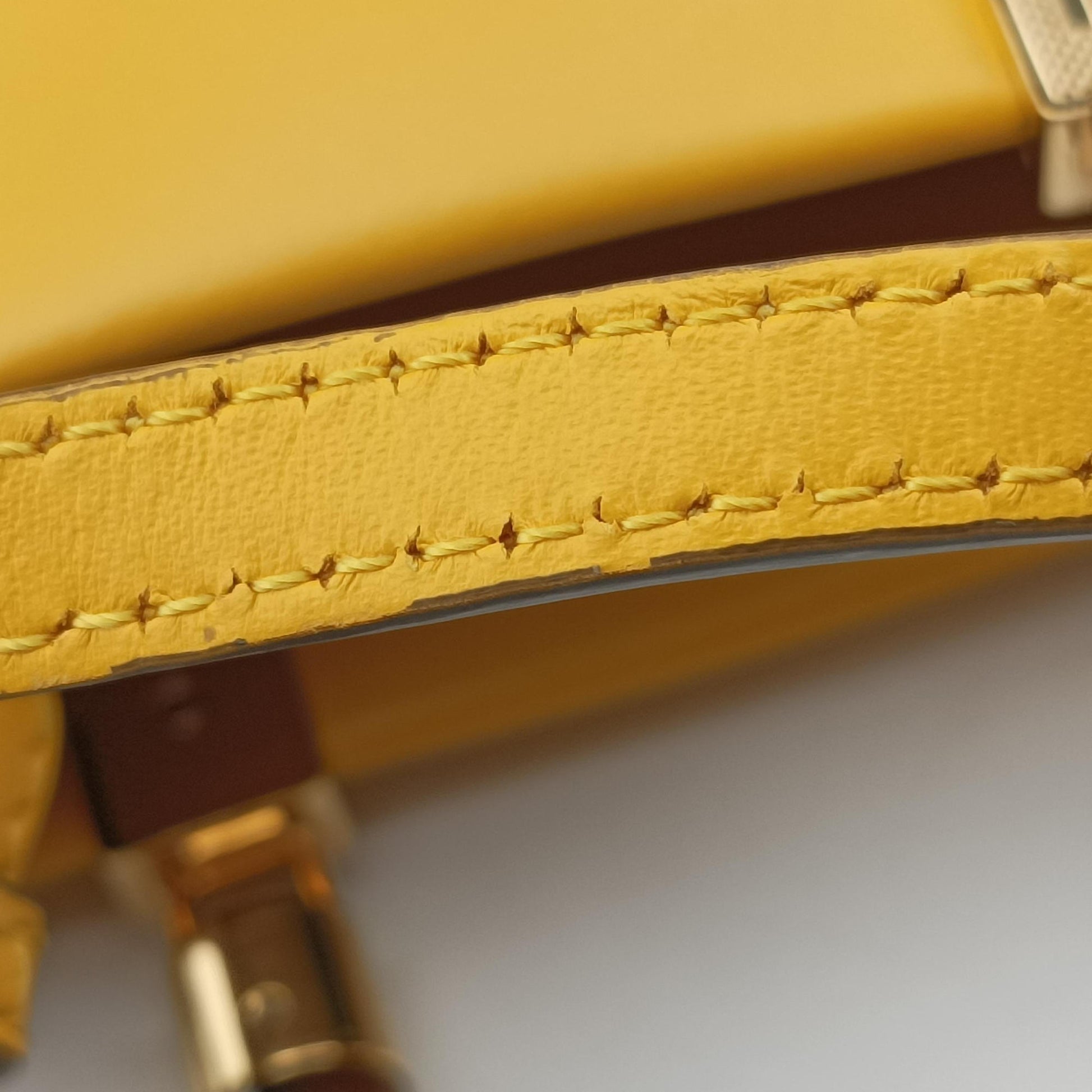 Pre-owned Fendi MINI SUNSHINE SHOPPER Yellow Leather 8BS051 shoulderbag | stylenewstar