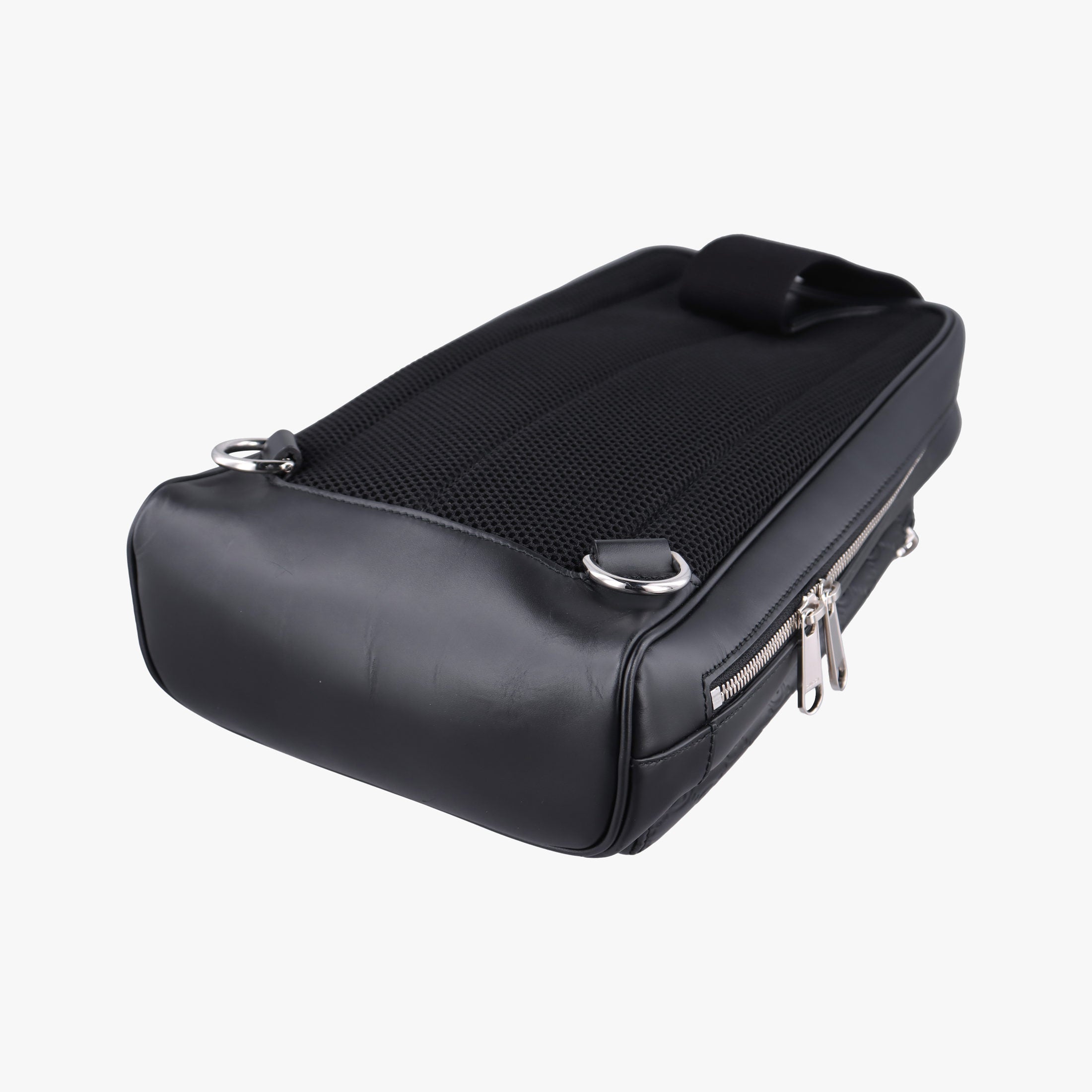 Pre-owned Gucci Stripe Line Black Leather 450970 bum bag/waist bag | stylenewstar