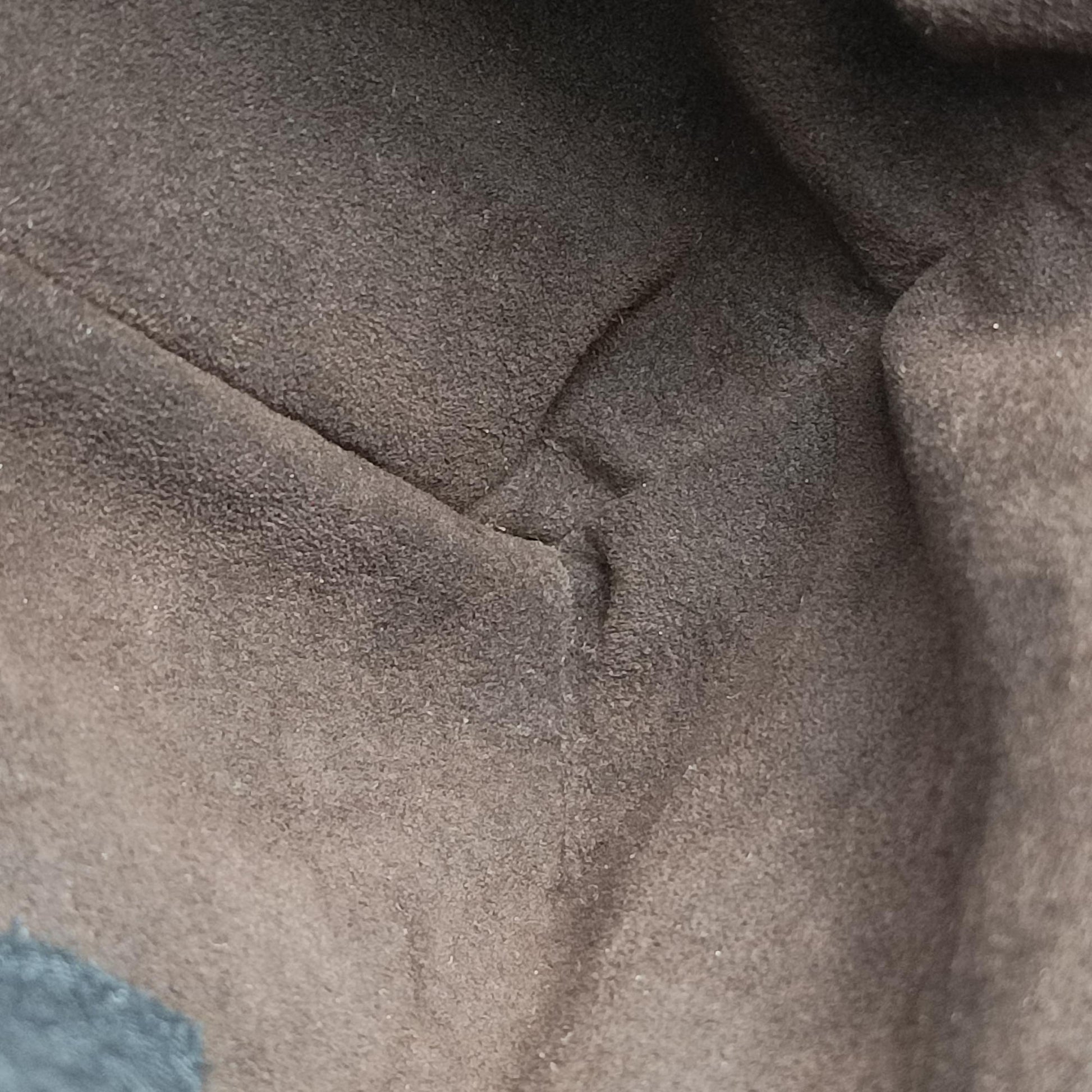 Whisper Moka Monogram Paris Souple Leather M95828 FL0098ウィスパー モカ モノグラム パリ スープルレザー M95828 FL0098