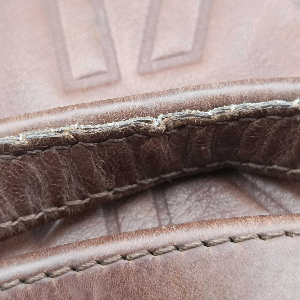 Whisper Moka Monogram Paris Souple Leather M95828 FL0098ウィスパー モカ モノグラム パリ スープルレザー M95828 FL0098