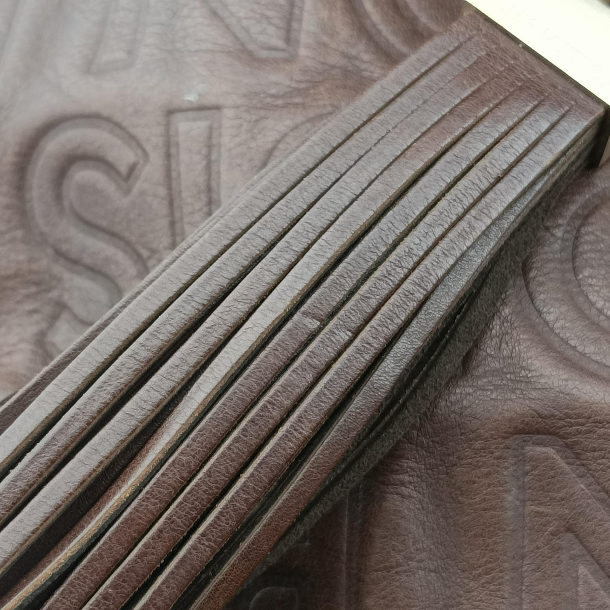 Whisper Moka Monogram Paris Souple Leather M95828 FL0098ウィスパー モカ モノグラム パリ スープルレザー M95828 FL0098