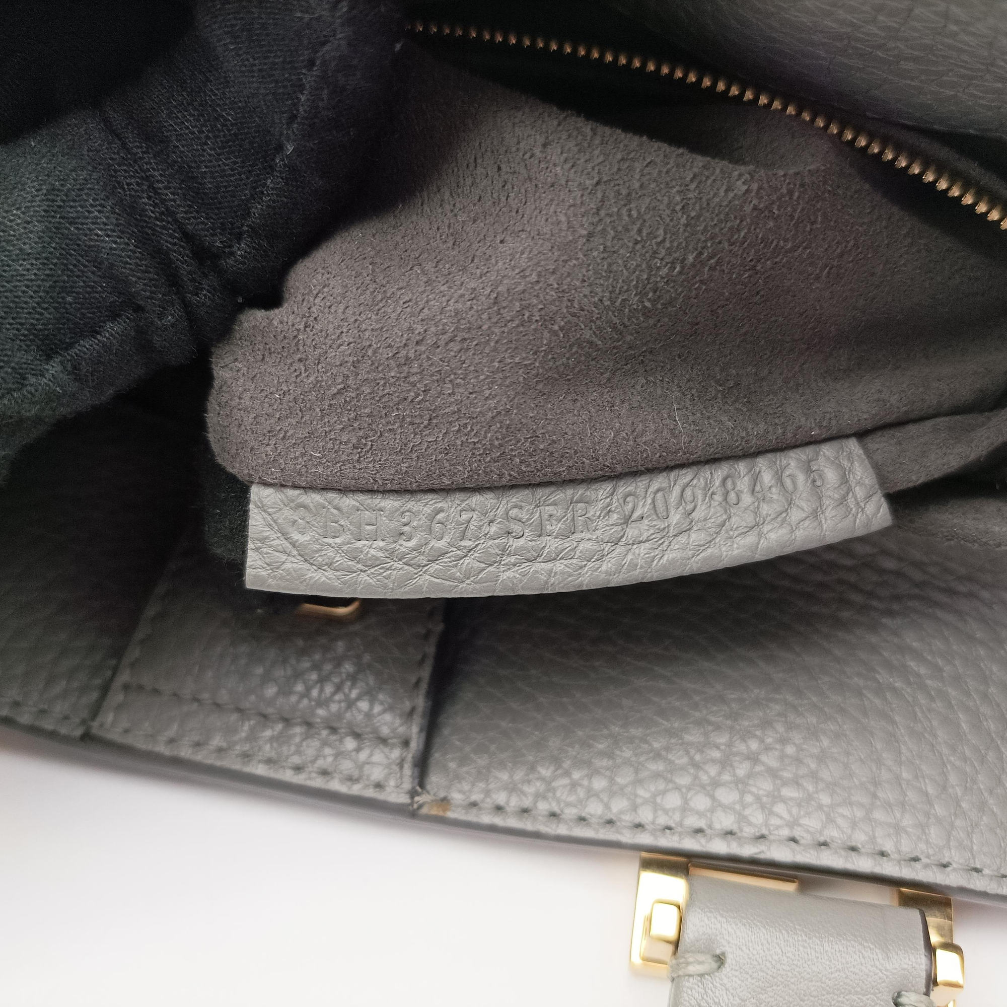 Pre-owned Fendi FF Logo Gloria Grey Leather 8BH367 shoulderbag | stylenewstar