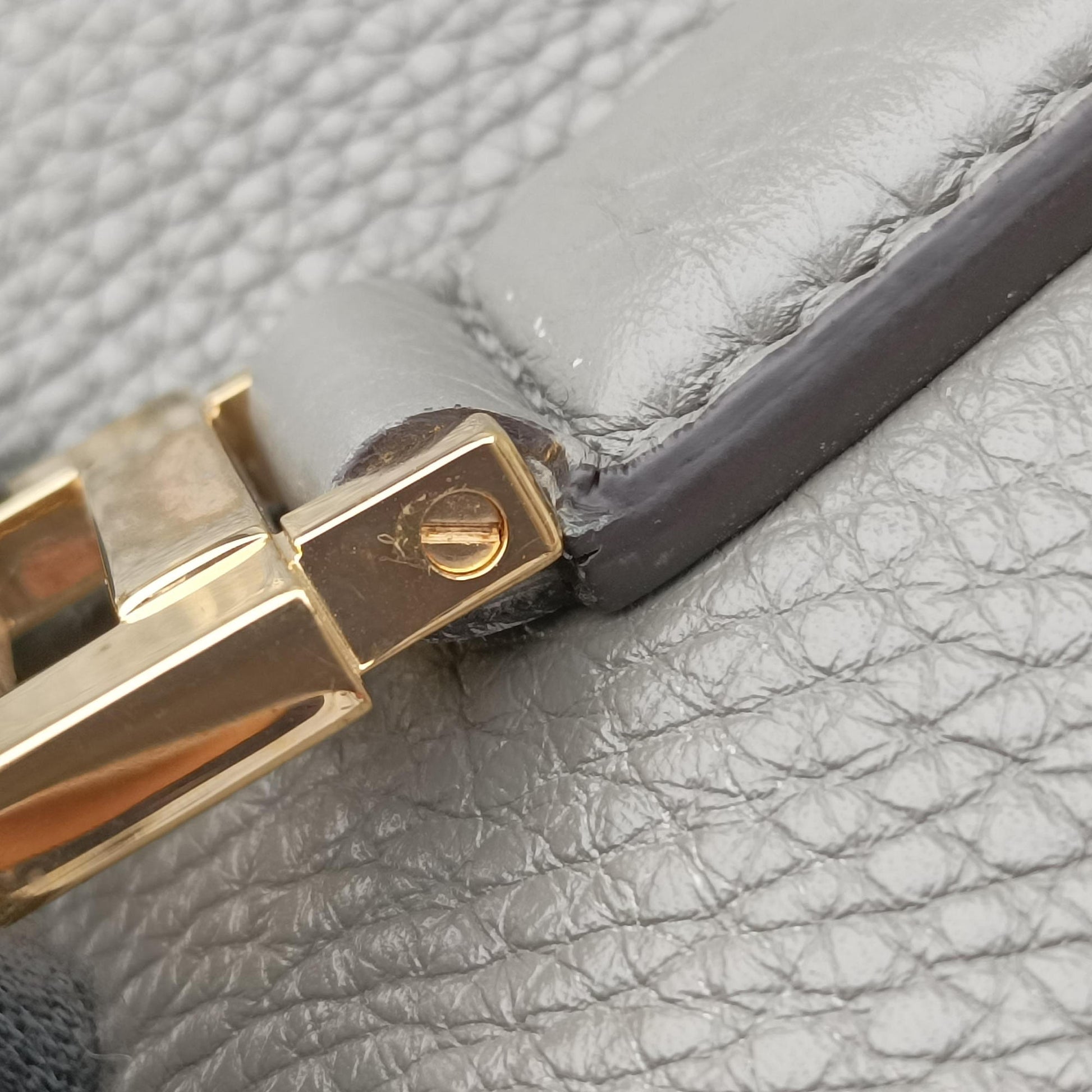 Pre-owned Fendi FF Logo Gloria Grey Leather 8BH367 shoulderbag | stylenewstar