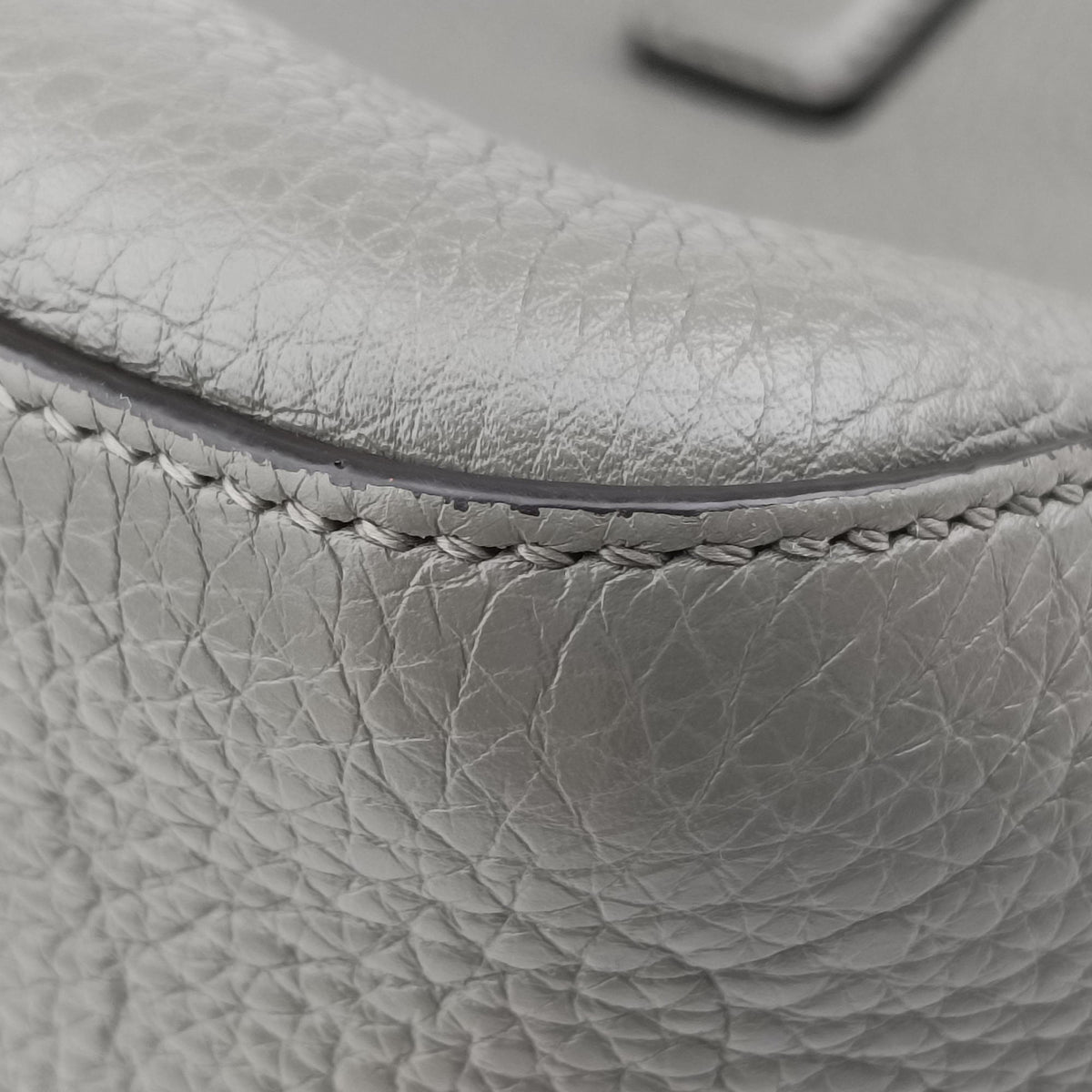 Pre-owned Fendi FF Logo Gloria Grey Leather 8BH367 shoulderbag | stylenewstar
