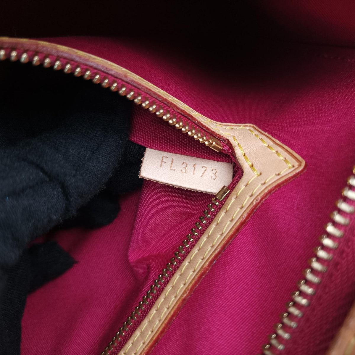 Pre-owned Louis Vuitton Brea MM ROSE INDIEN Vernis M91798 shoulderbag | stylenewstar