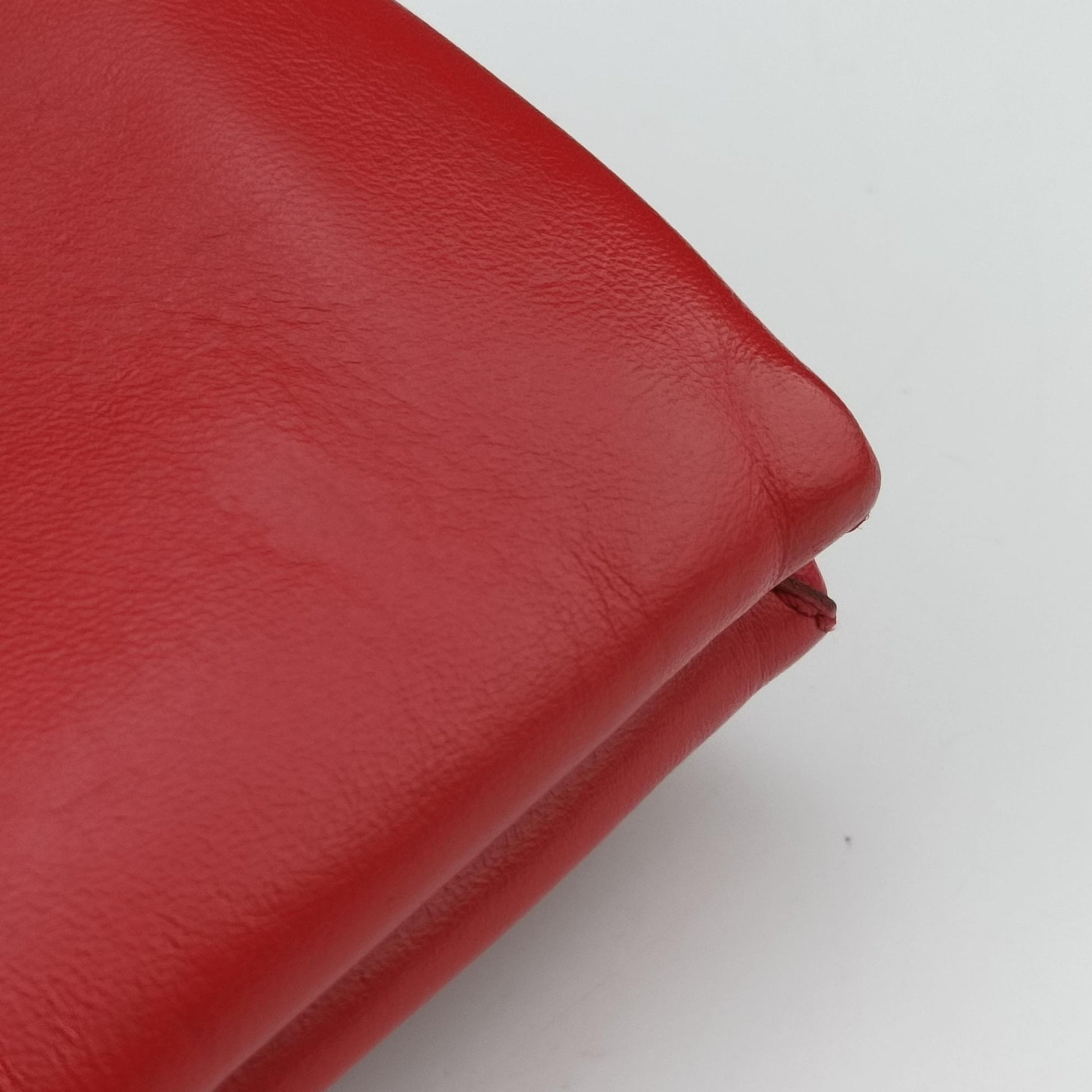 Pre-owned Valentino Rockstud Va Va Voom Red Leather  shoulderbag | stylenewstar