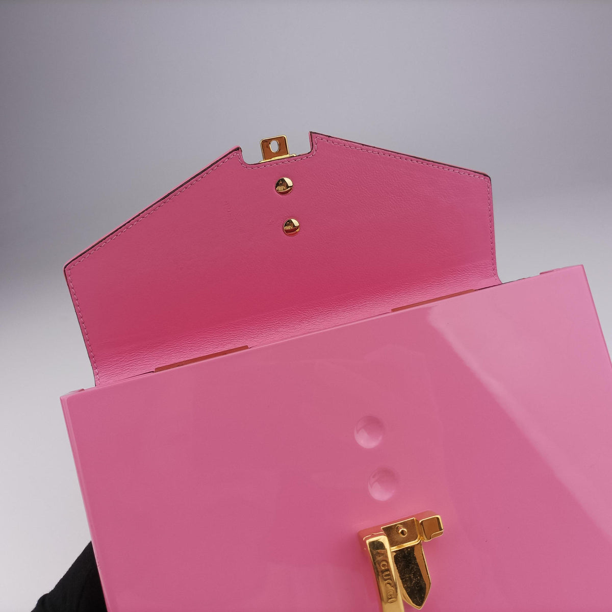 Pre-owned Gucci Sylvie 1969 Acrylic Mini Hand Pink Acrylic 589482 shoulderbag | stylenewstar