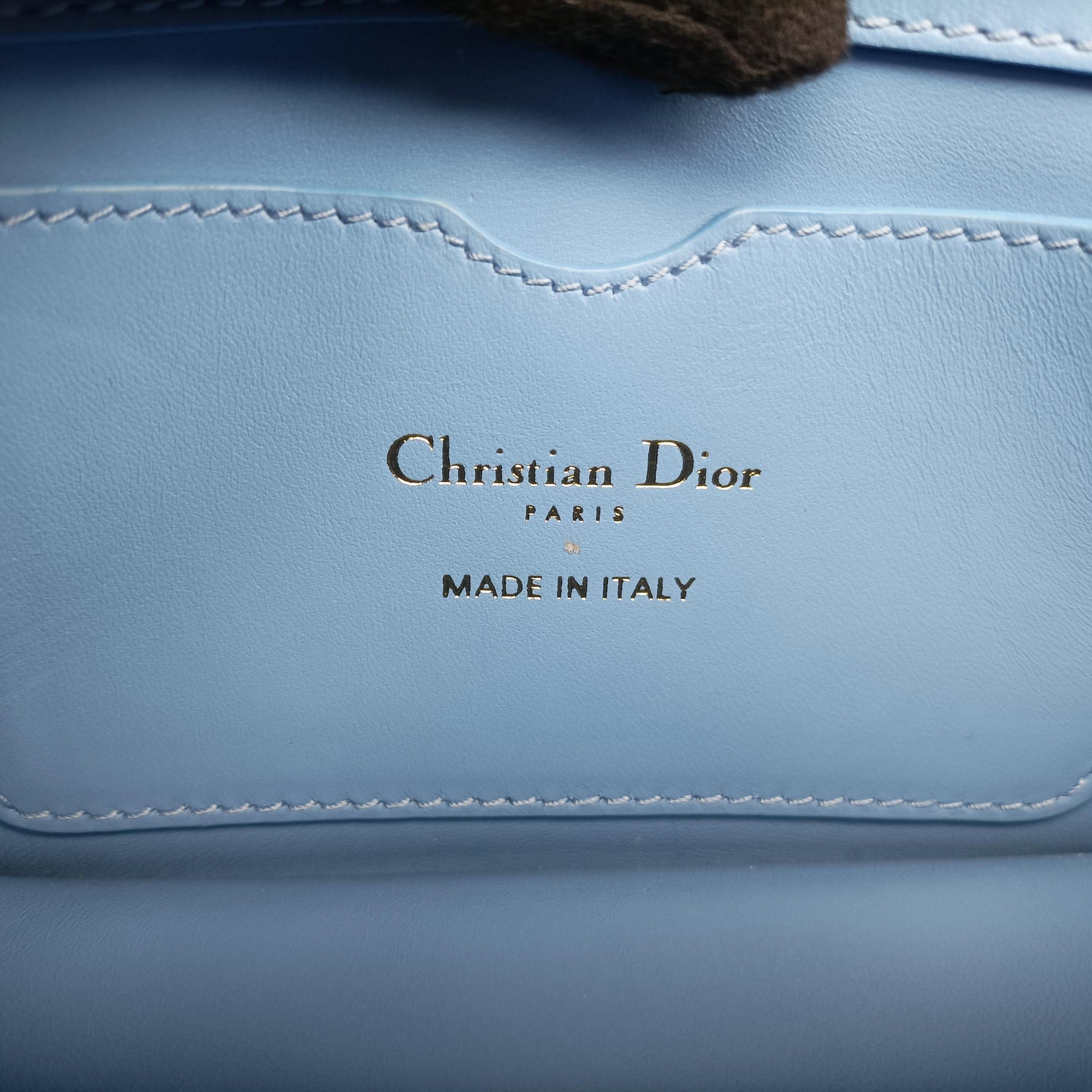 Pre-owned Christian Dior 30 Montaigne Blue Leather  shoulderbag | stylenewstar