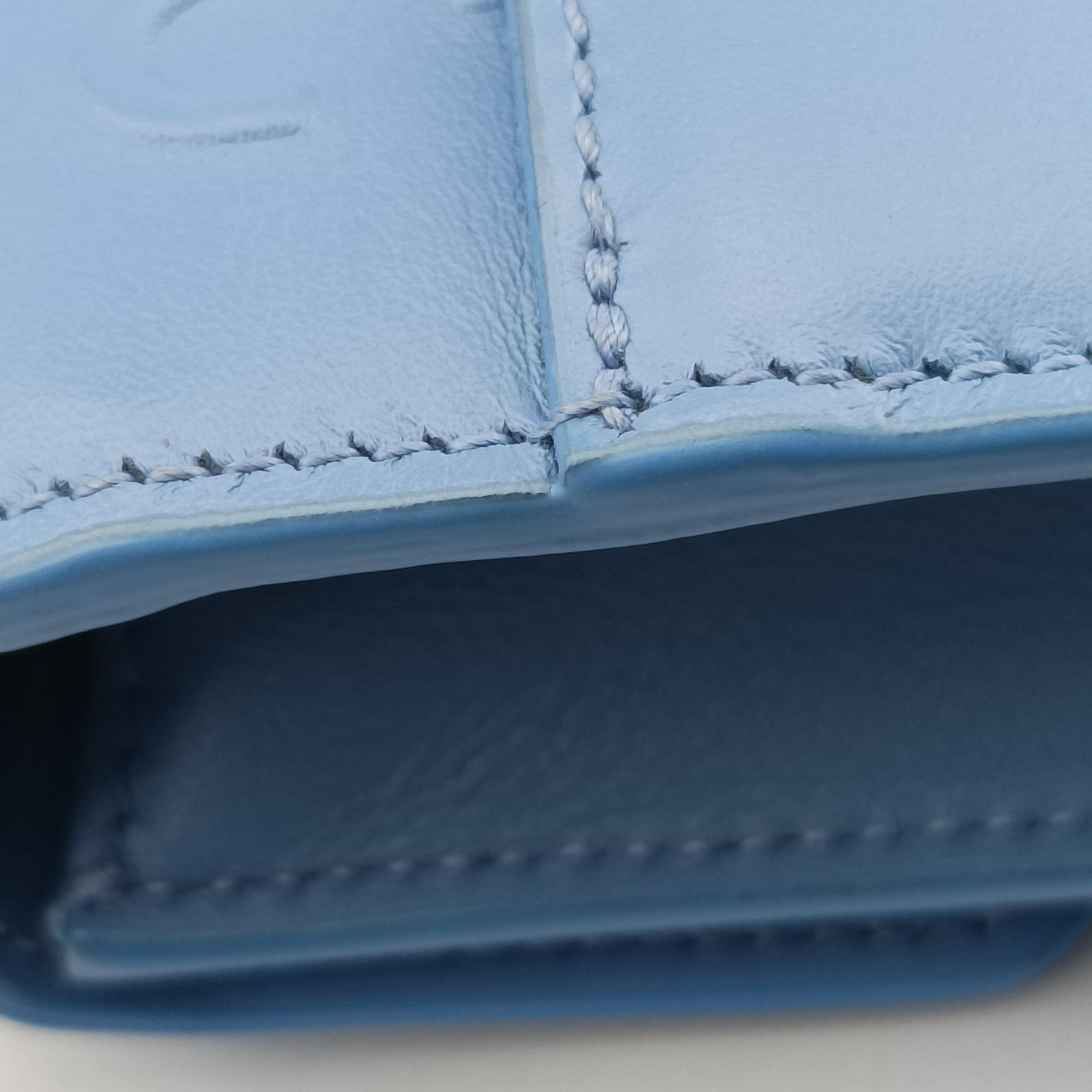 Pre-owned Christian Dior 30 Montaigne Blue Leather  shoulderbag | stylenewstar